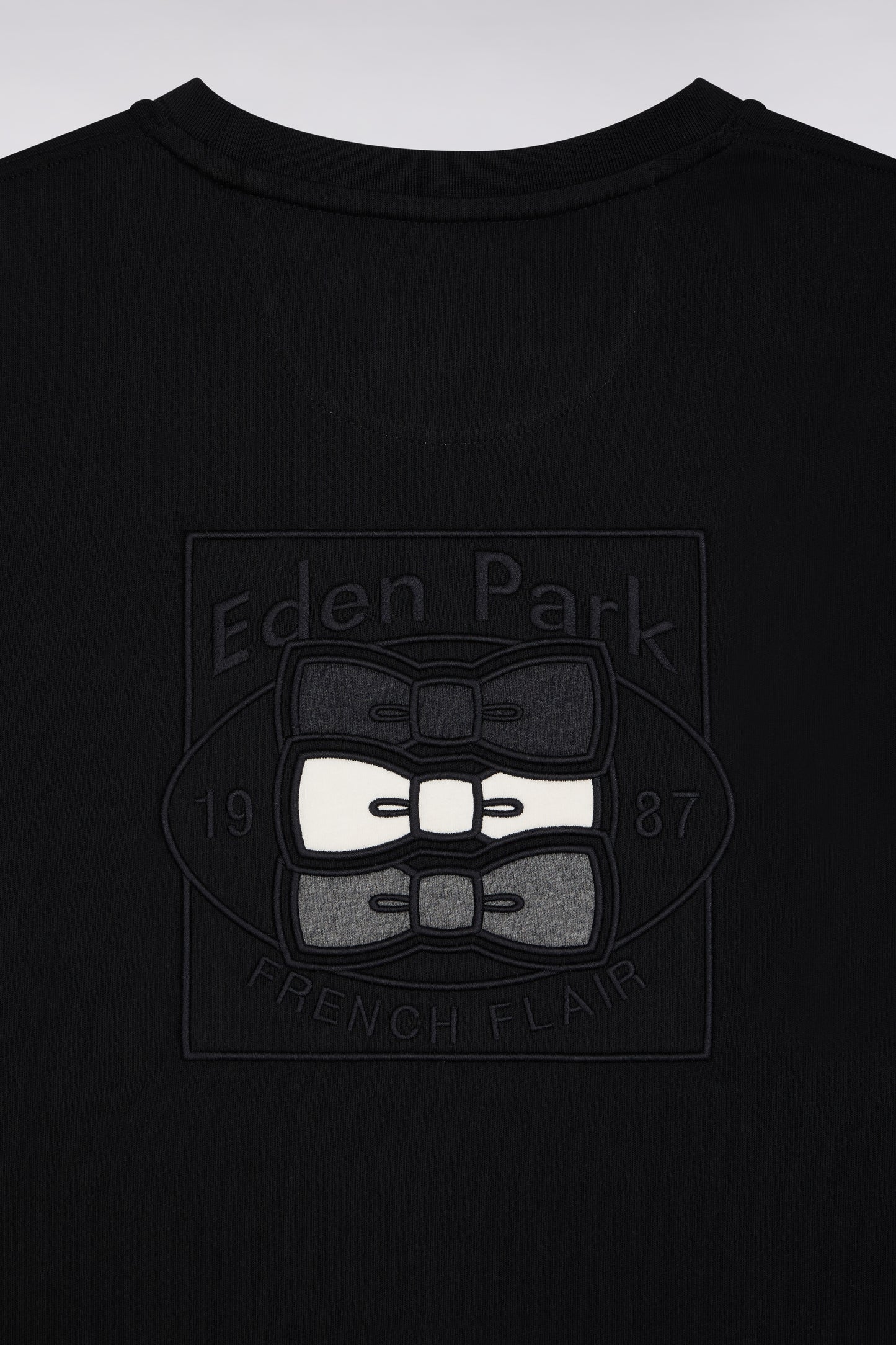 T-shirt à manches courtes contrastées en coton noir