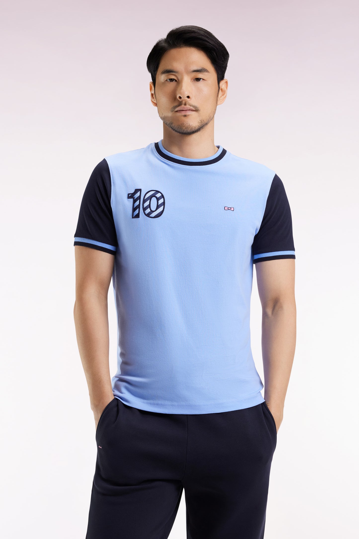 T-shirt bicolore à manches courtes en coton ciel broderie 10