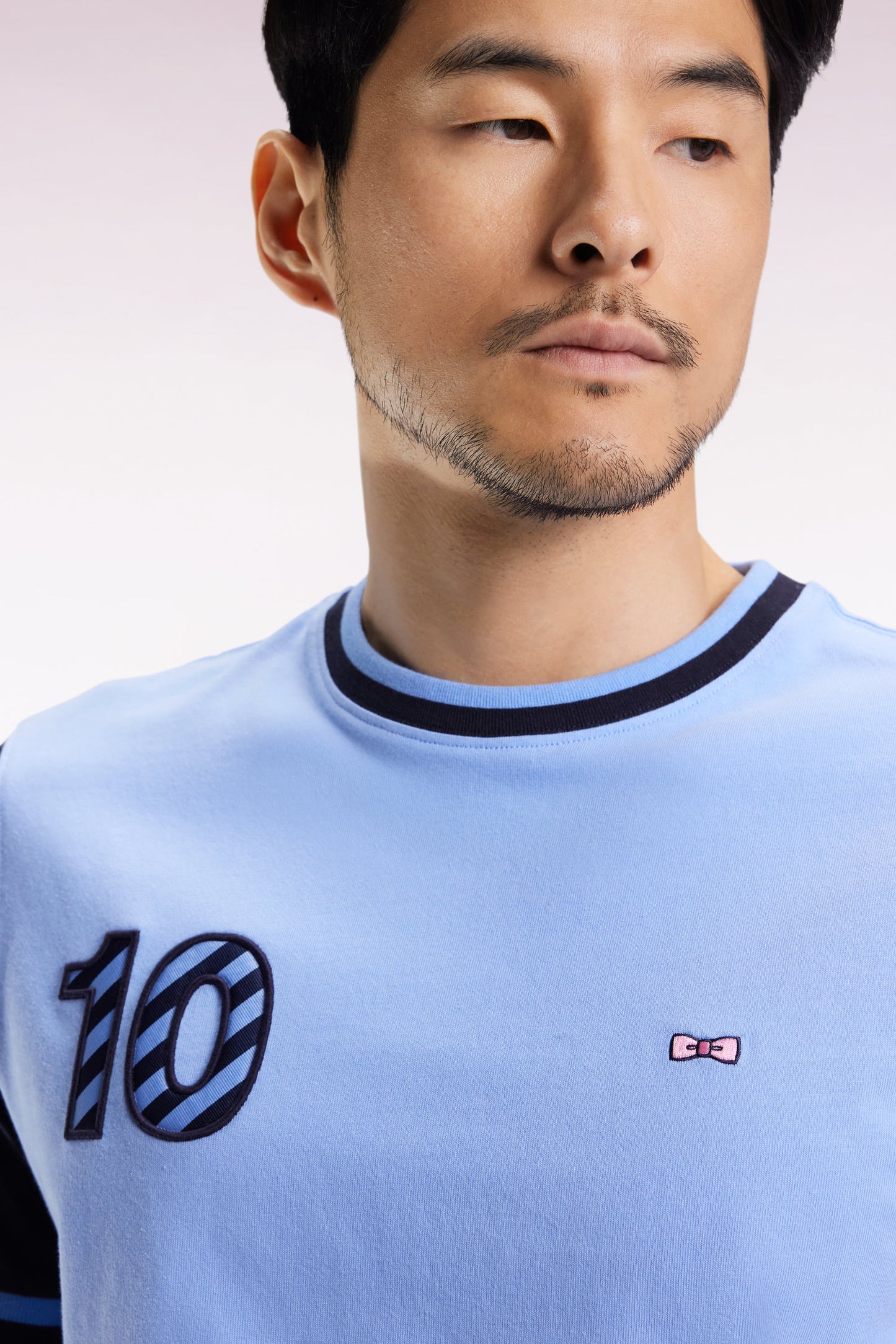 T-shirt bicolore à manches courtes en coton ciel broderie 10