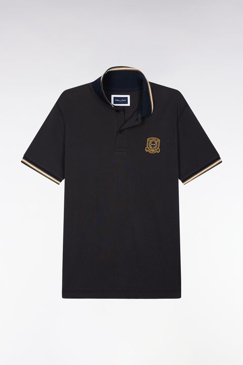 Polo manches courtes en piqué de coton peigné marron à écusson coupe droite - Image 2
