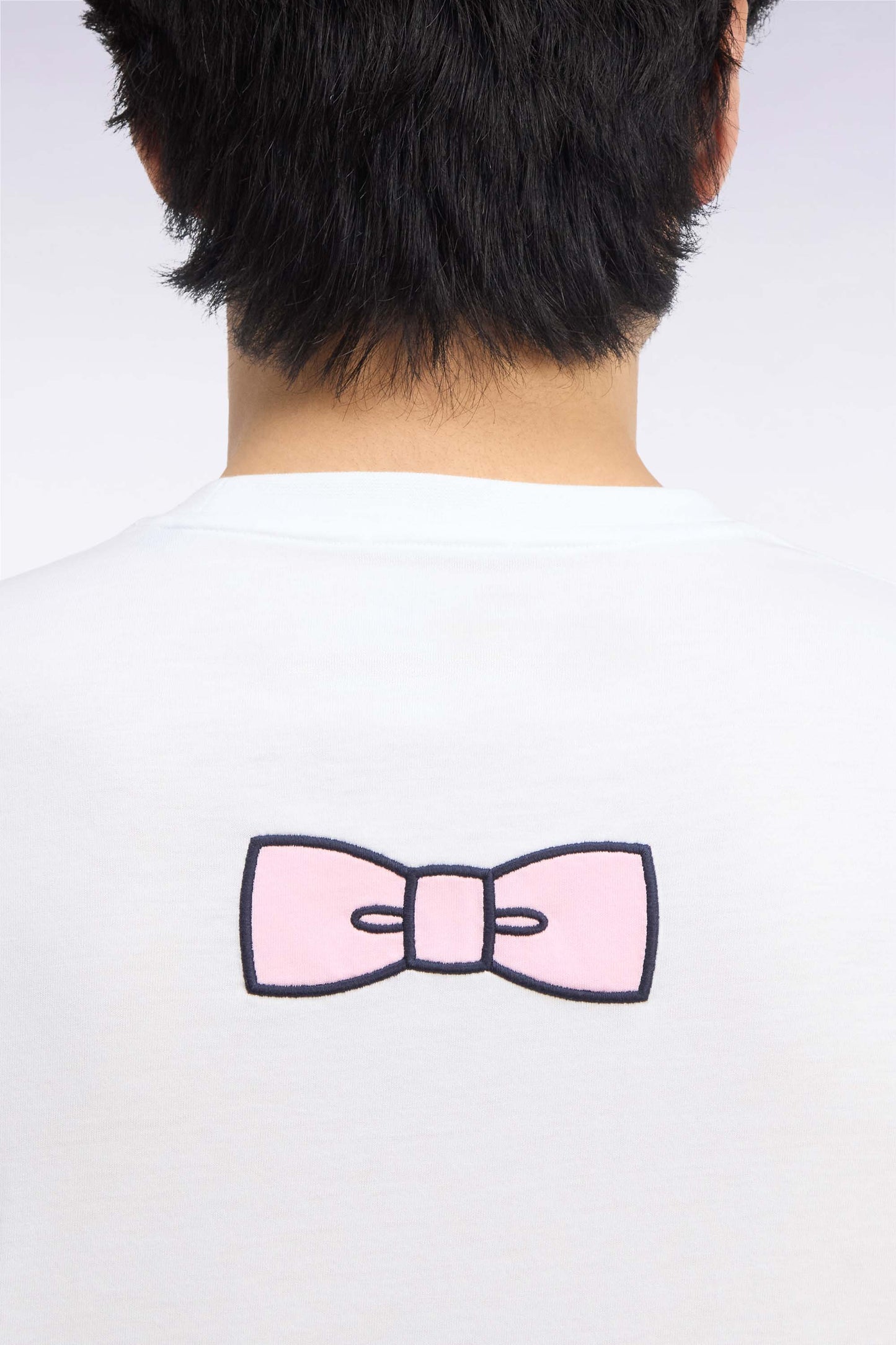 T-shirt manches courtes en coton blanc coupe droite nœud papillon