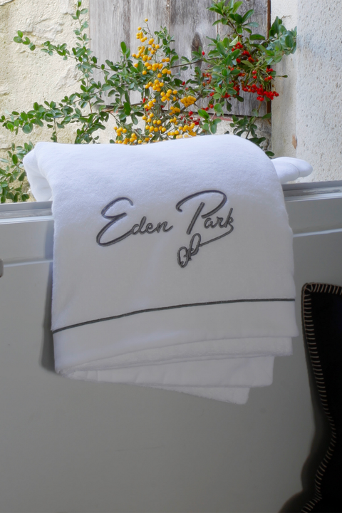 Large bath towel with grey embroidery - Image 3