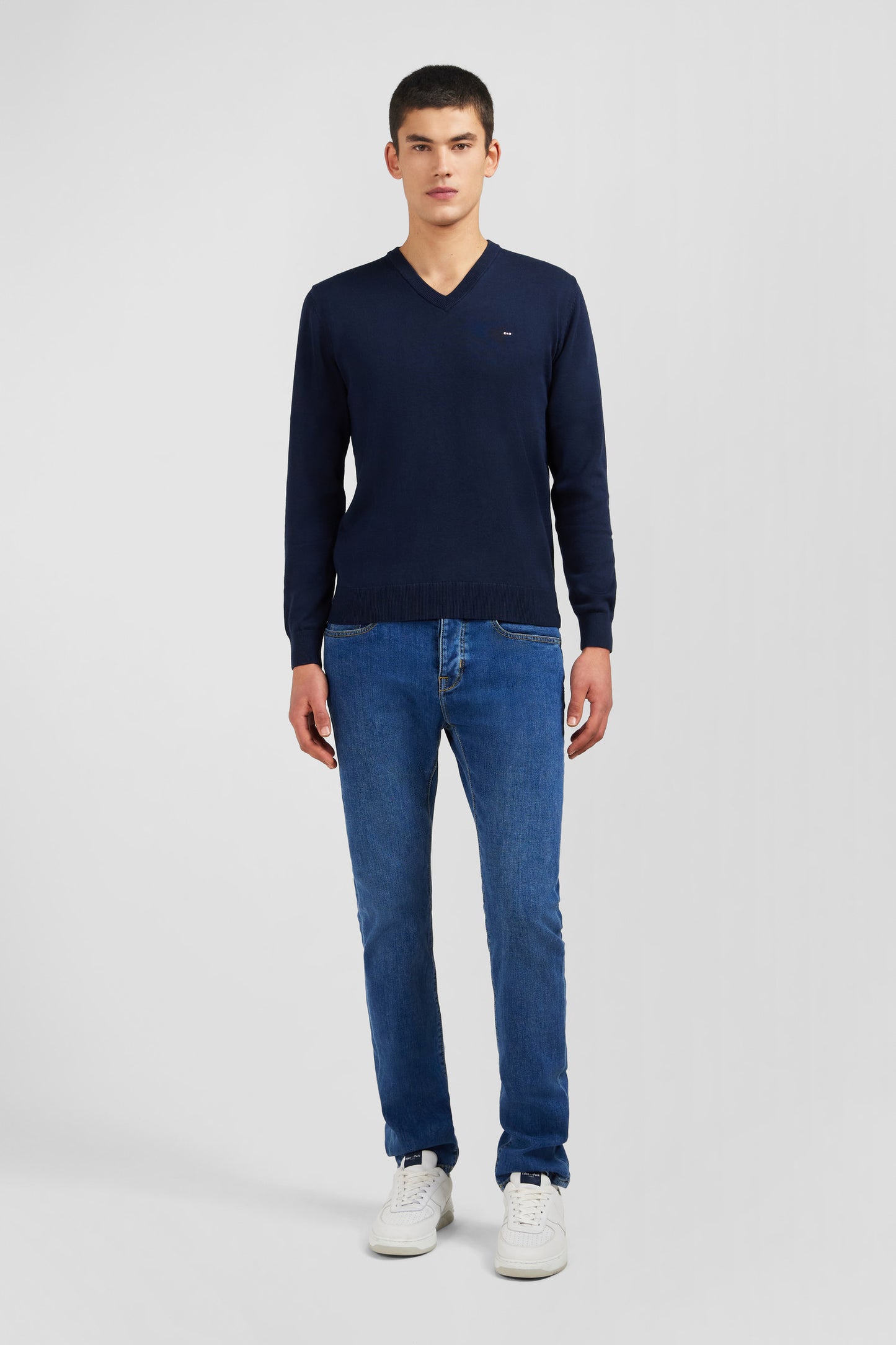 Pull bleu marine à col V en coton