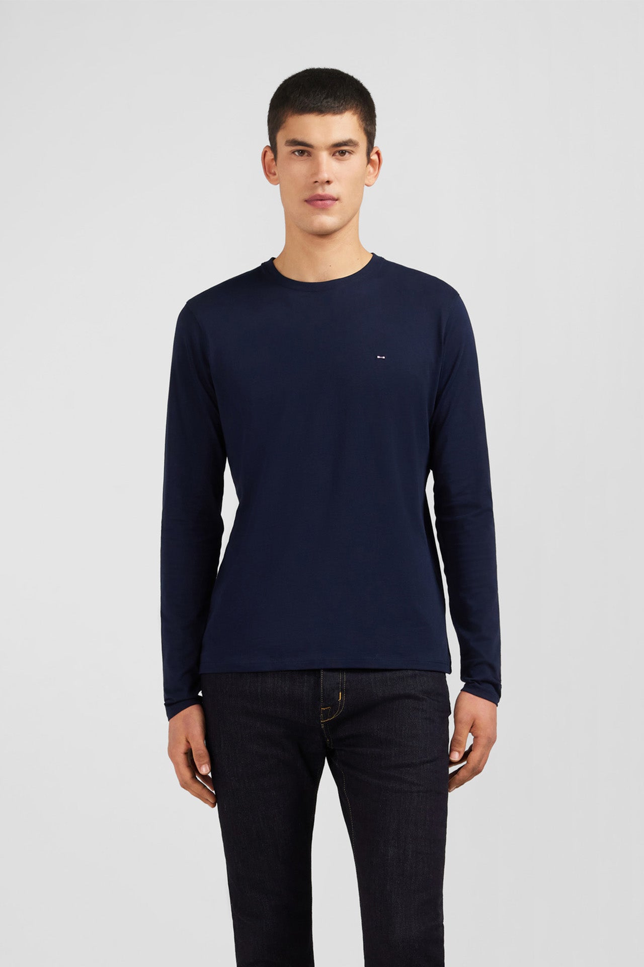 Long sleeved navy blue cotton t-shirt