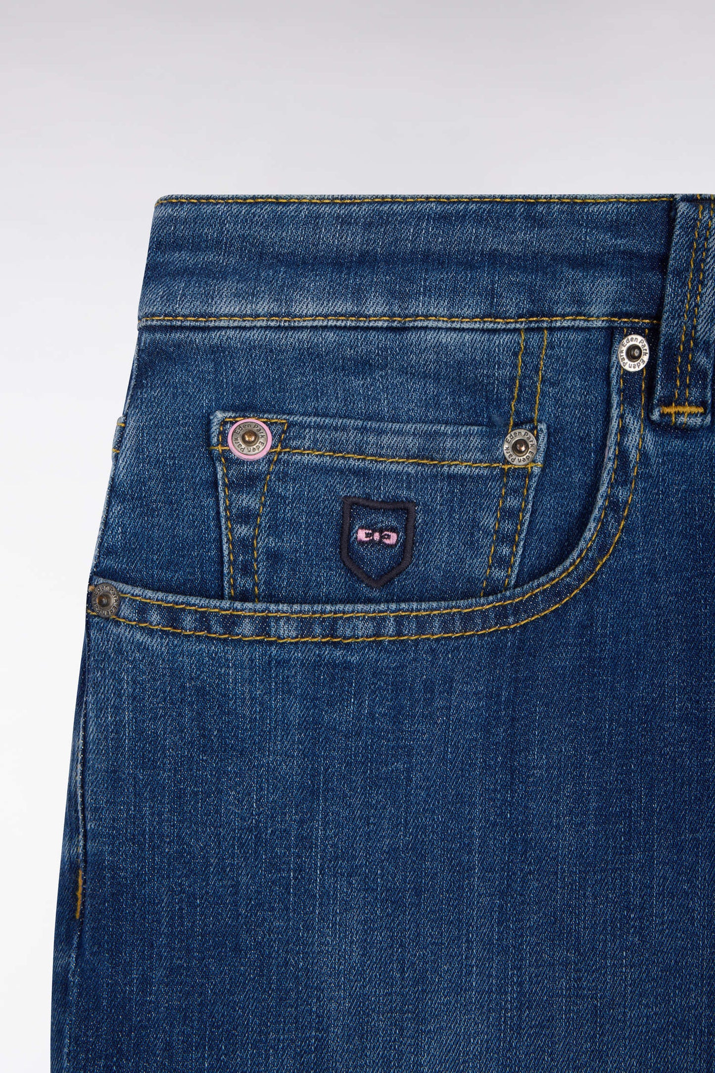 Blue jeans in stretch cotton