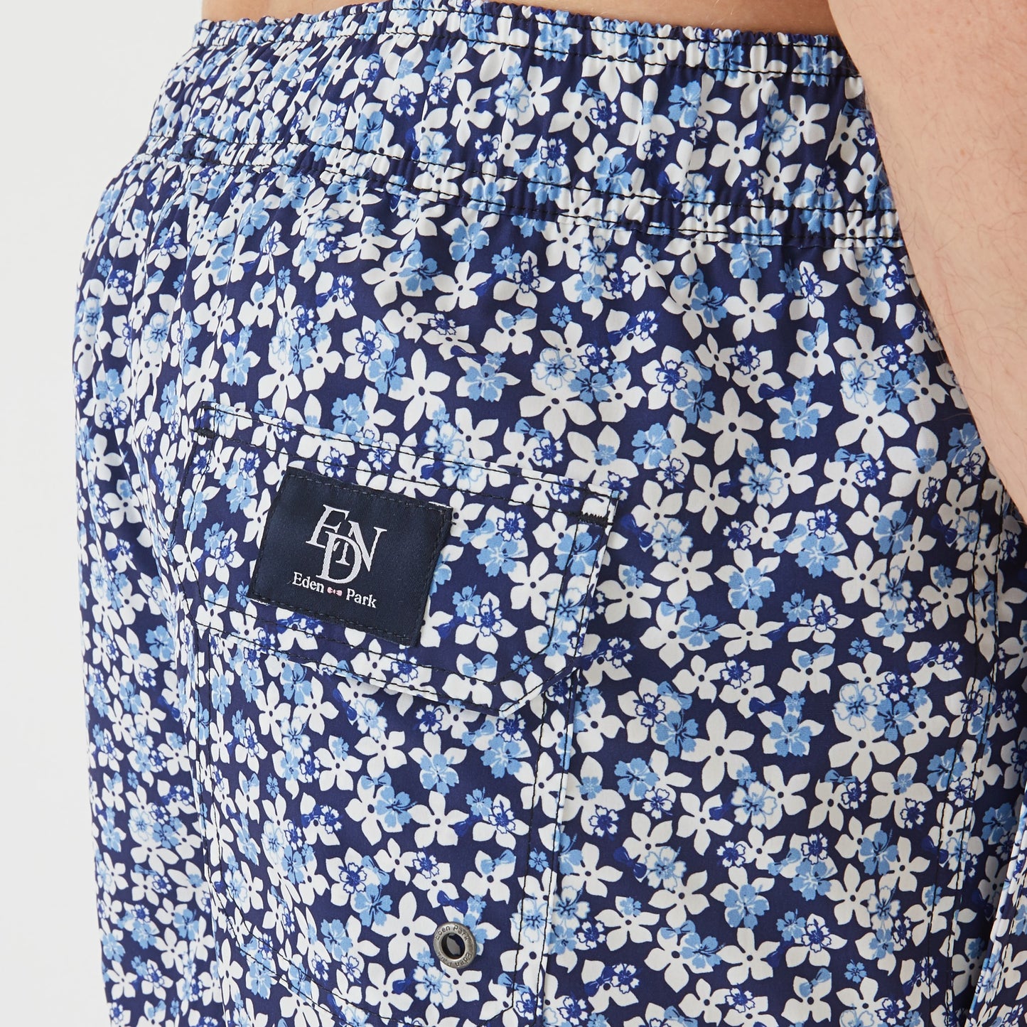 Short de bain motif fleuri bleu