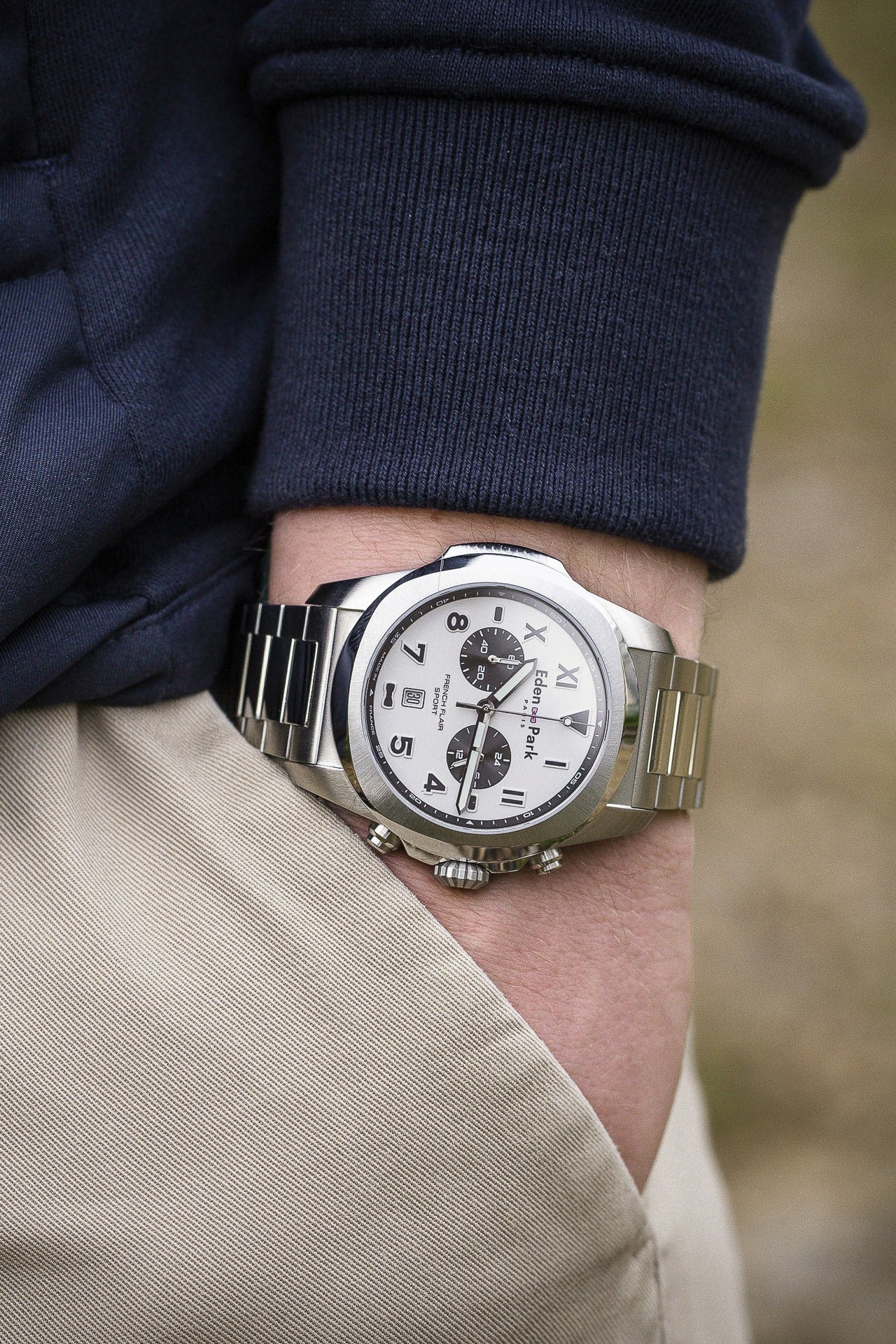 Silver steel chronograph quartz watch