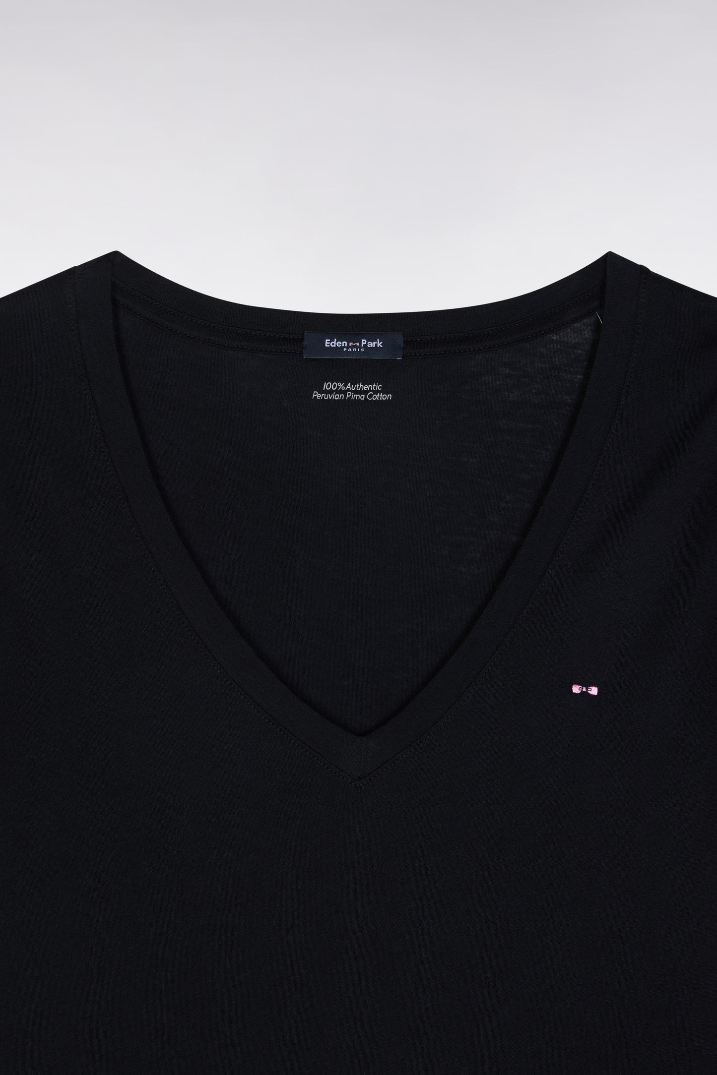 T-shirt à col V en jersey de coton Pima léger noir coupe droite