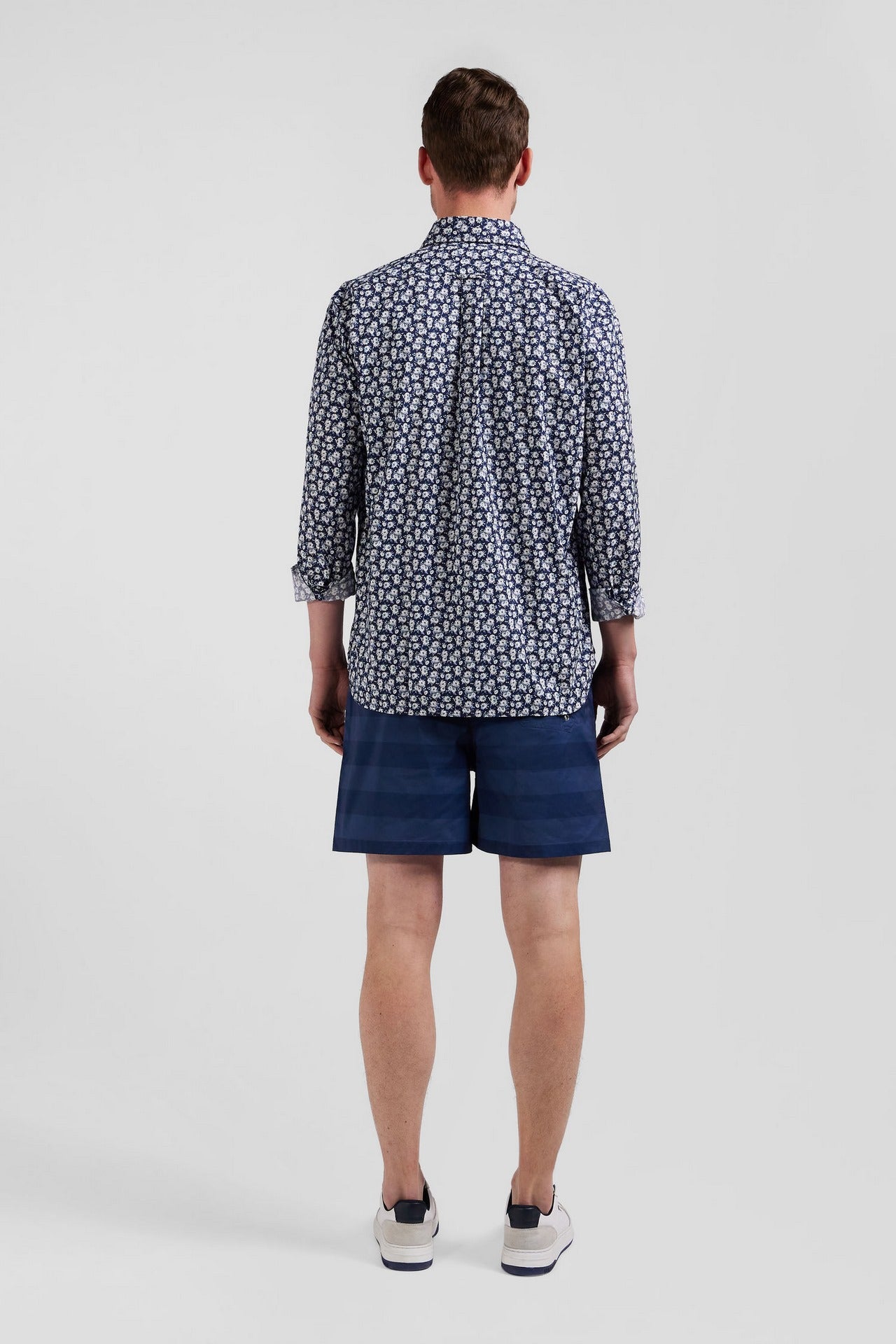 Chemise bleu marine imprimée exclusif fleurs