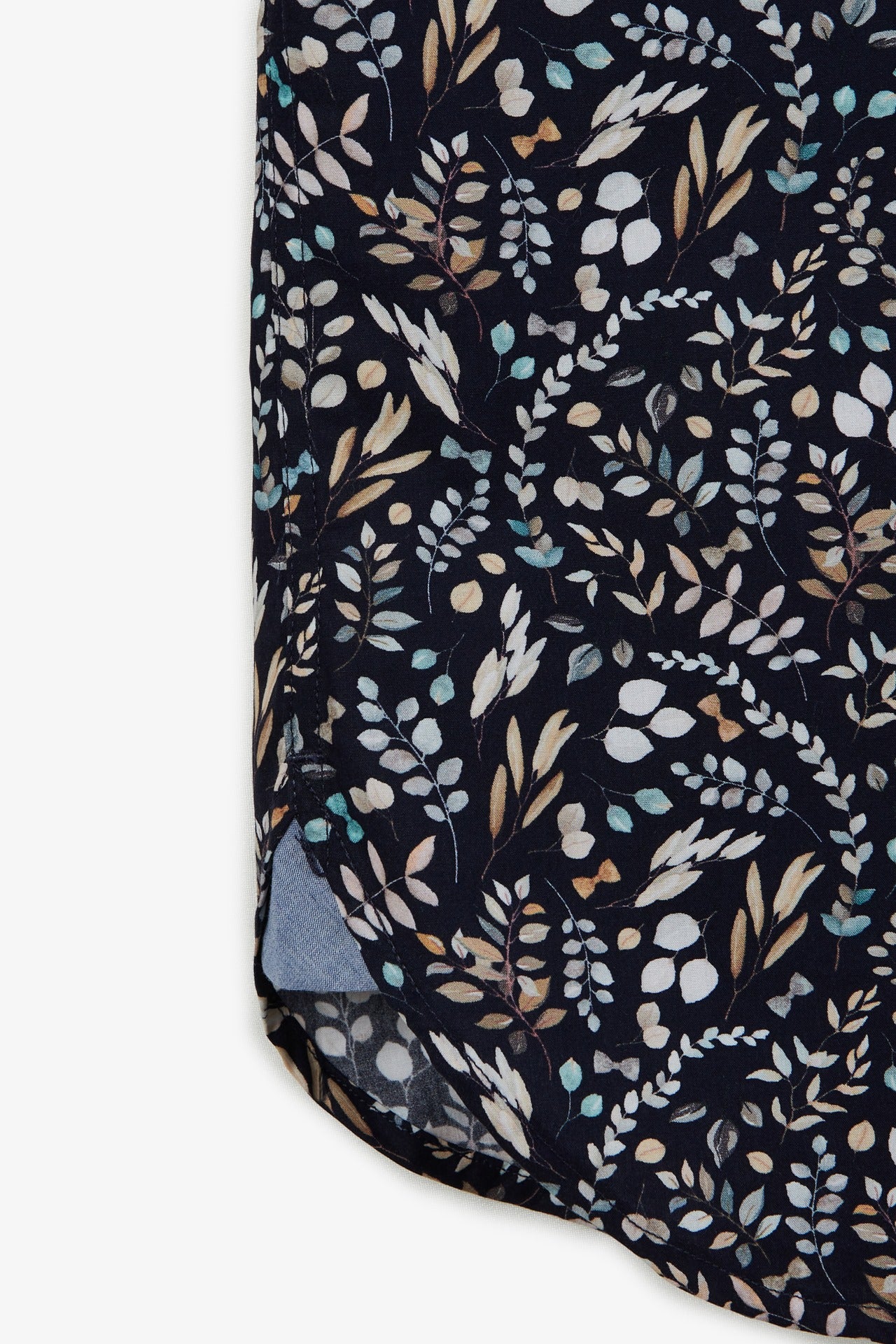 Dark blue poplin shirt with foliage print