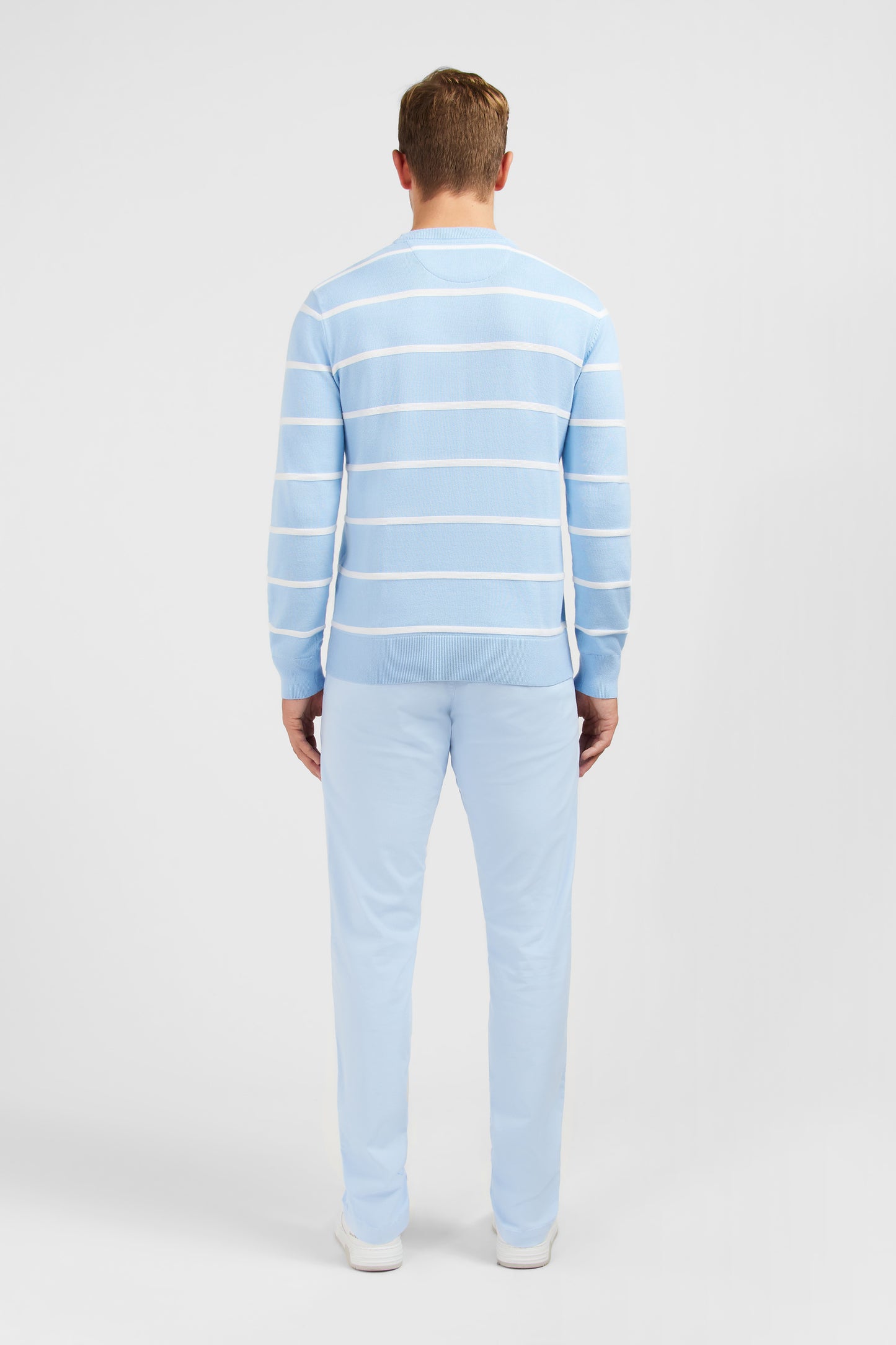 Pull jeu de maille rayé bleu clair