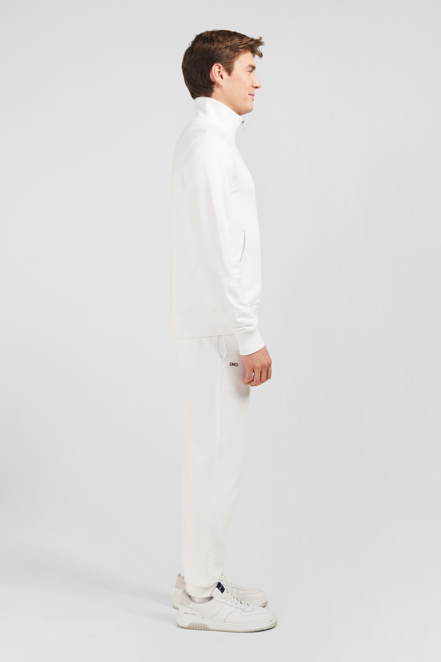 White zipped sweatshirt with stand-up collar