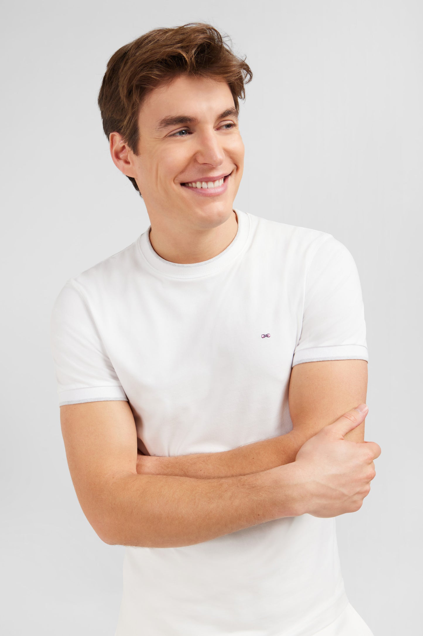 T-shirt blanc uni à manches courtes