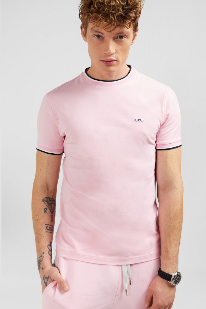 Plain pink short-sleeved T-shirt