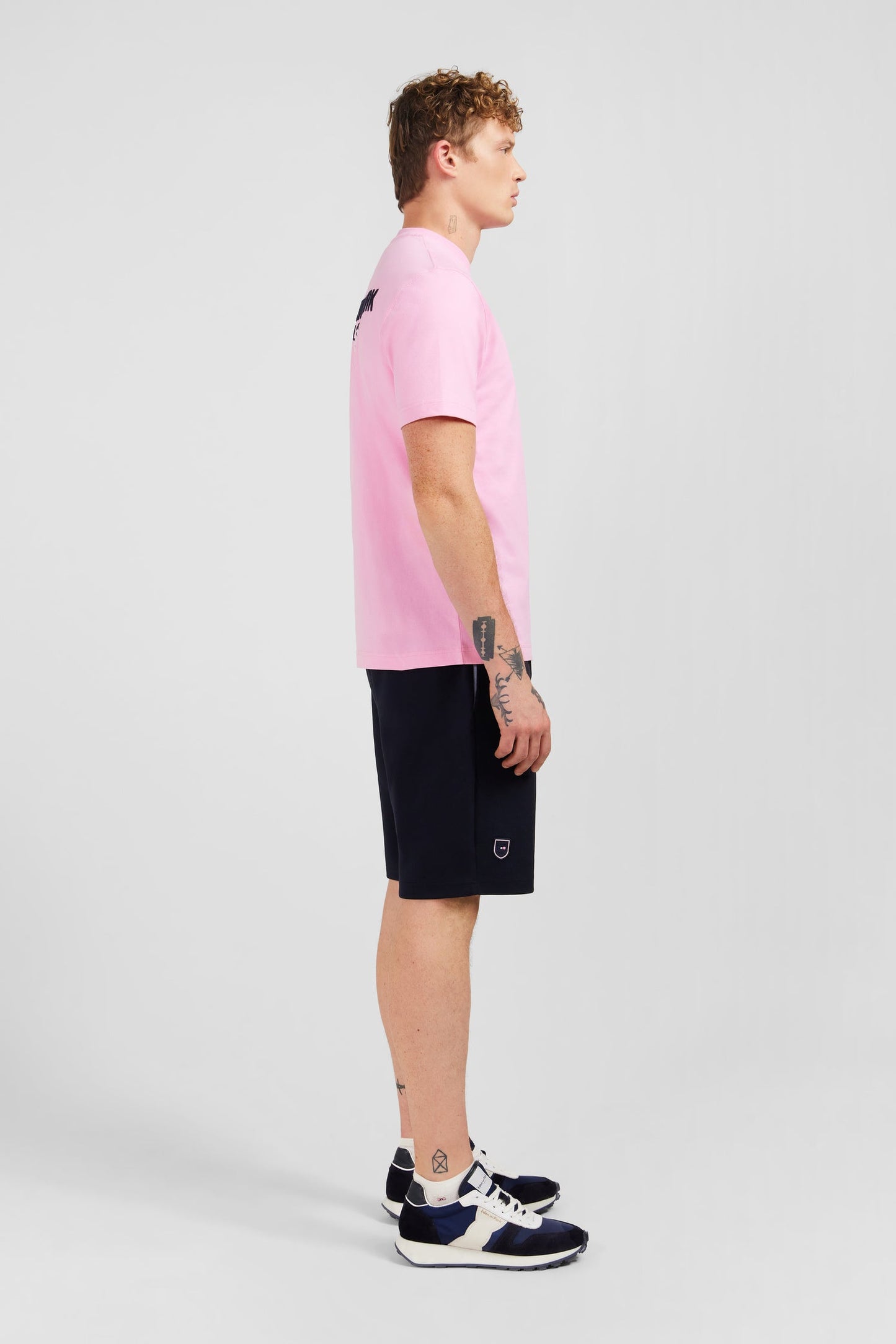 T-shirt manches courtes rose en coton emblème dos - Image 3