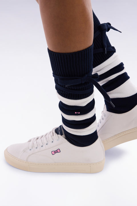 Chaussettes de rugby montantes cerclées marine et blanches - Image 1