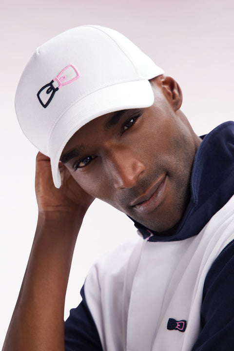 Casquette unie en twill de coton blanc broderies bicolores - Image 1