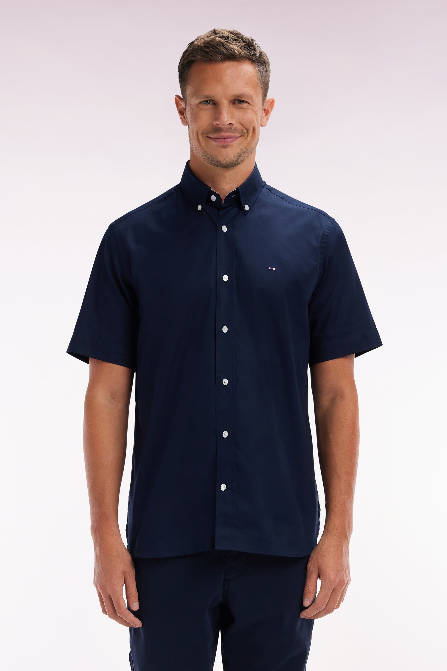 Chemise à manches courtes en popeline de coton marine broderie dos cerclée ciel