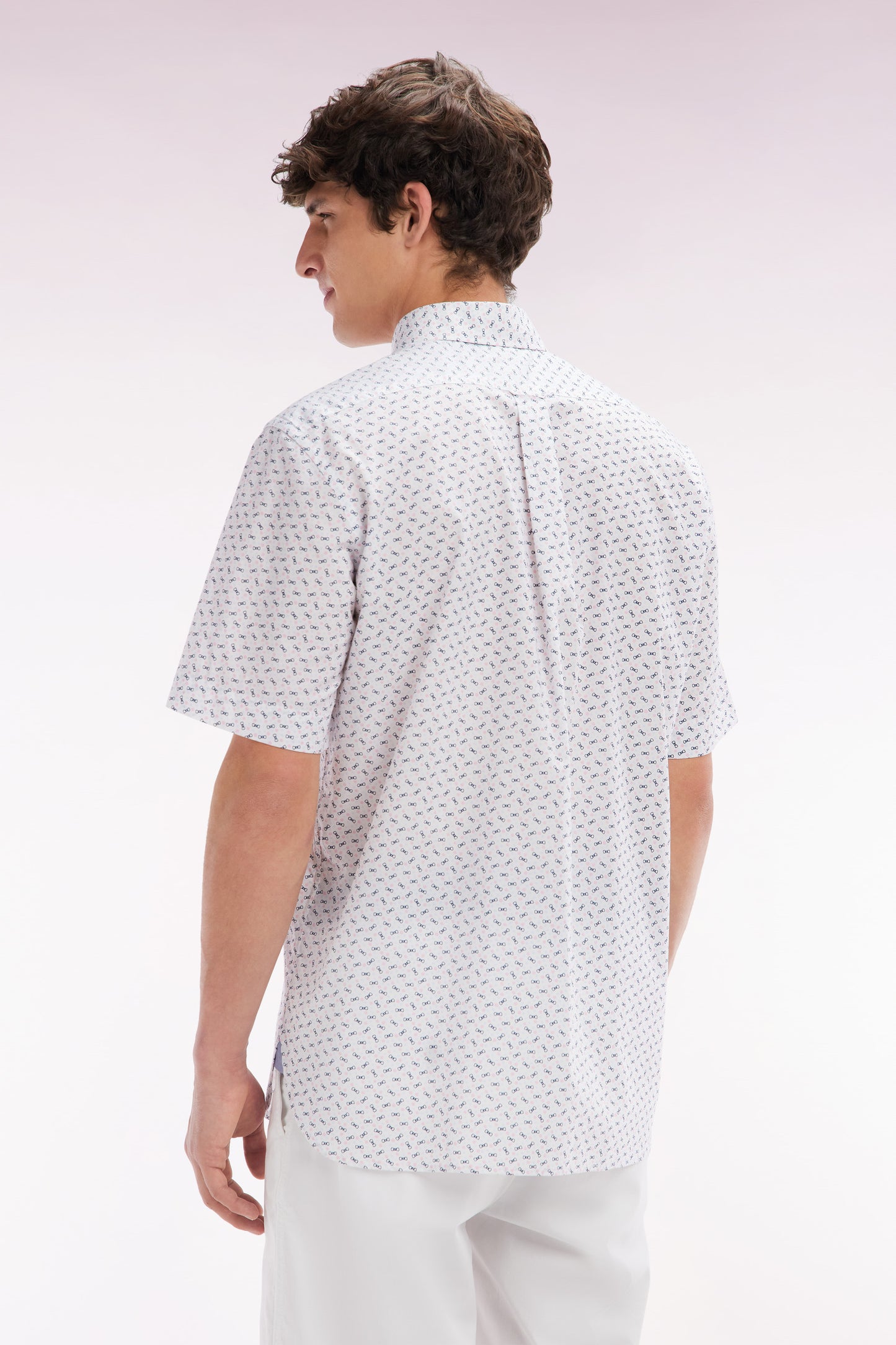 Straight short-sleeved shirt in ecru cotton poplin bow tie micropattern