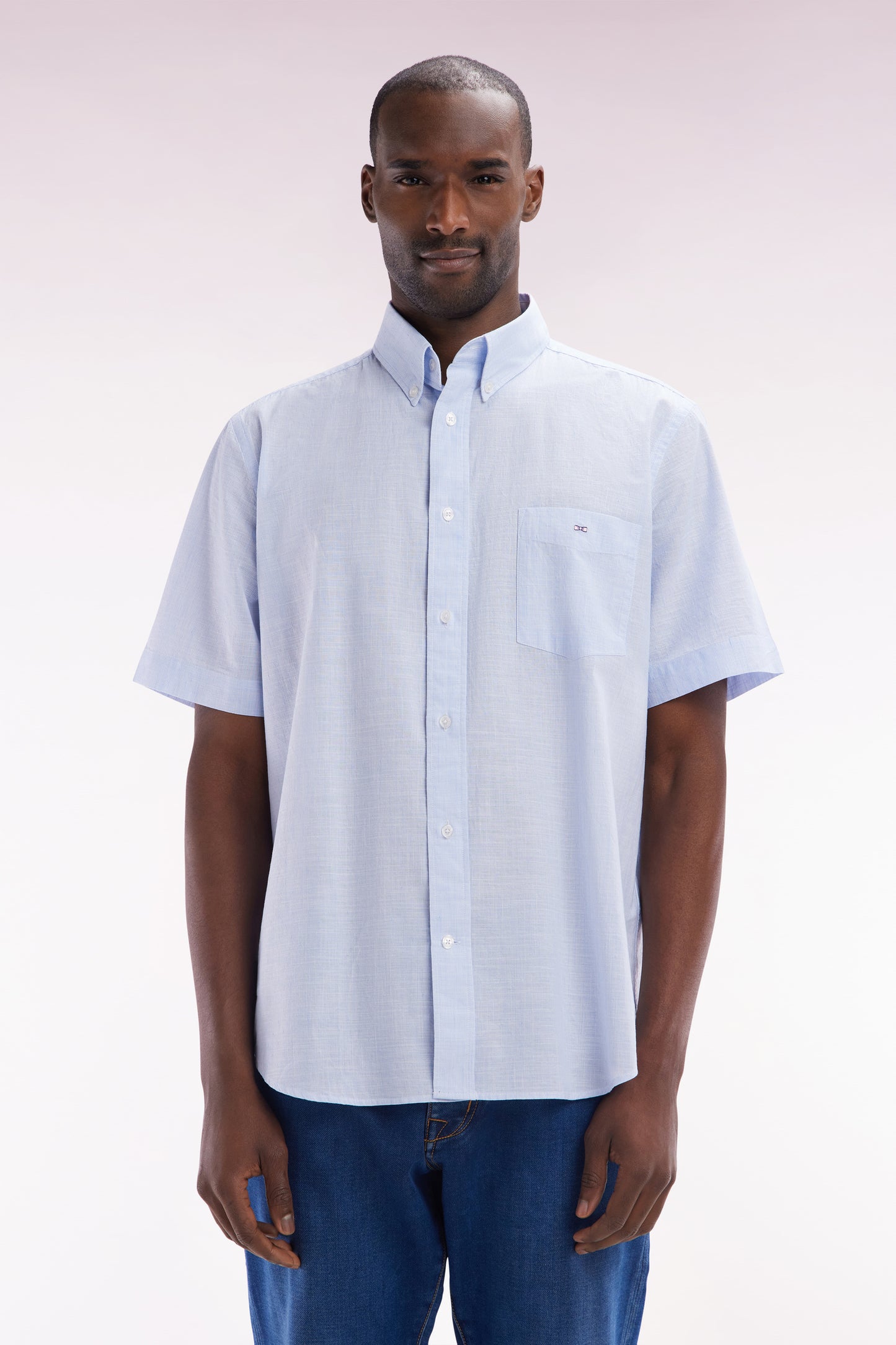 Straight short-sleeved sky blue cotton shirt