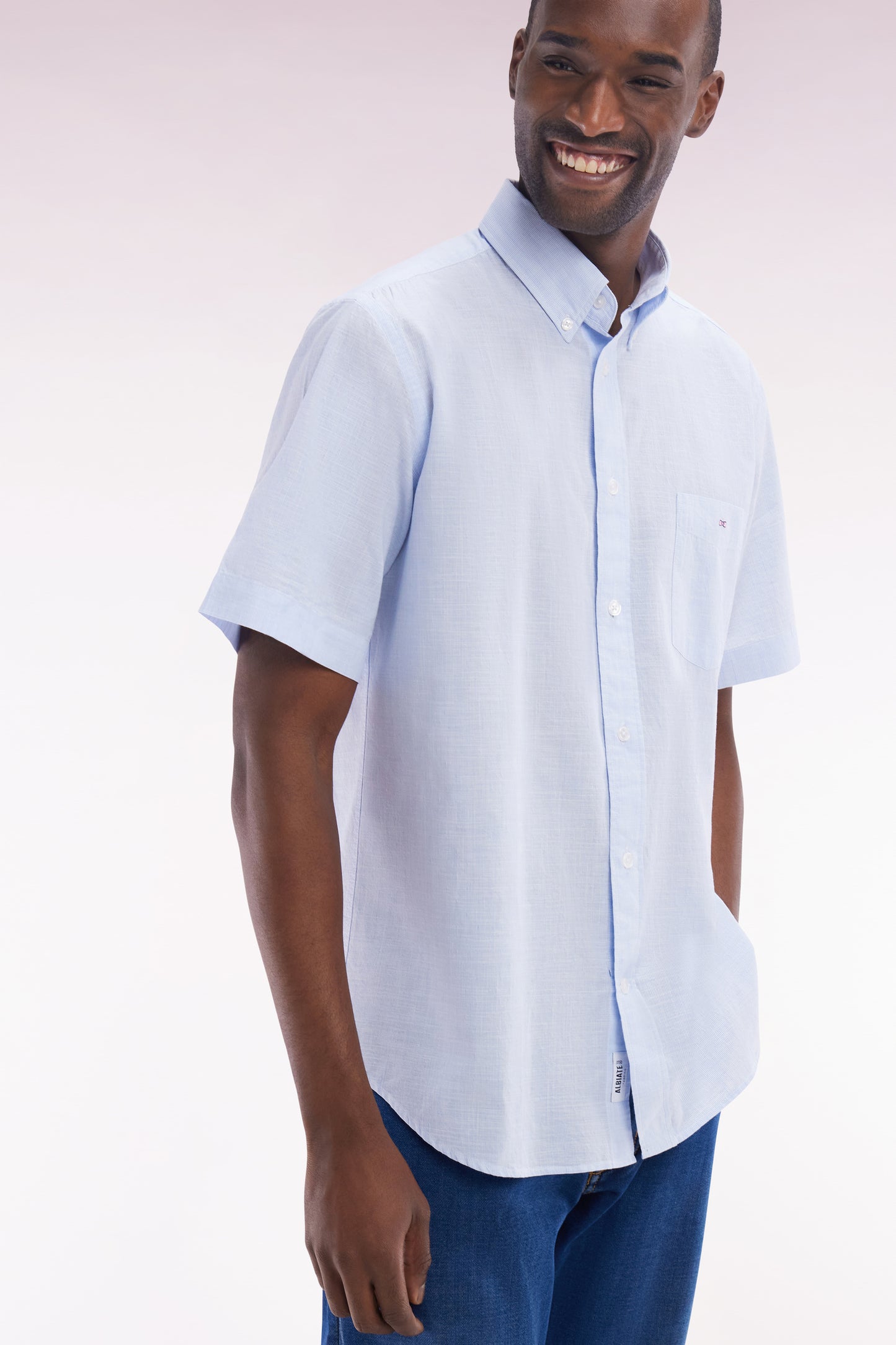 Straight short-sleeved sky blue cotton shirt