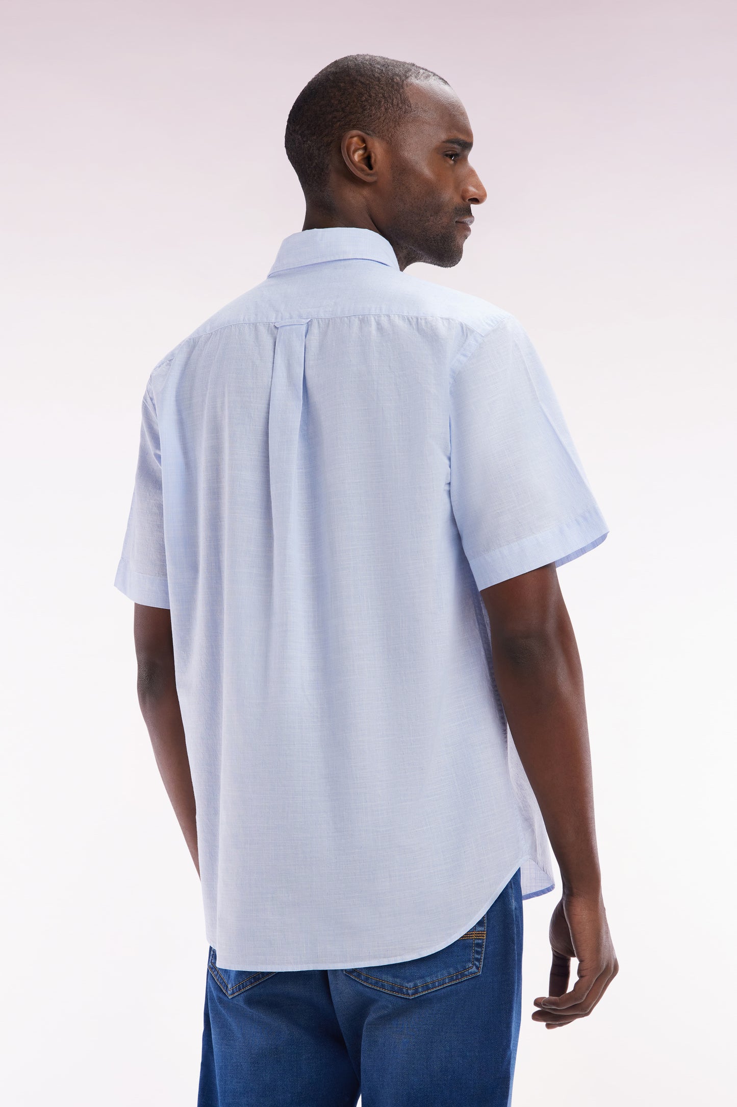 Straight short-sleeved sky blue cotton shirt