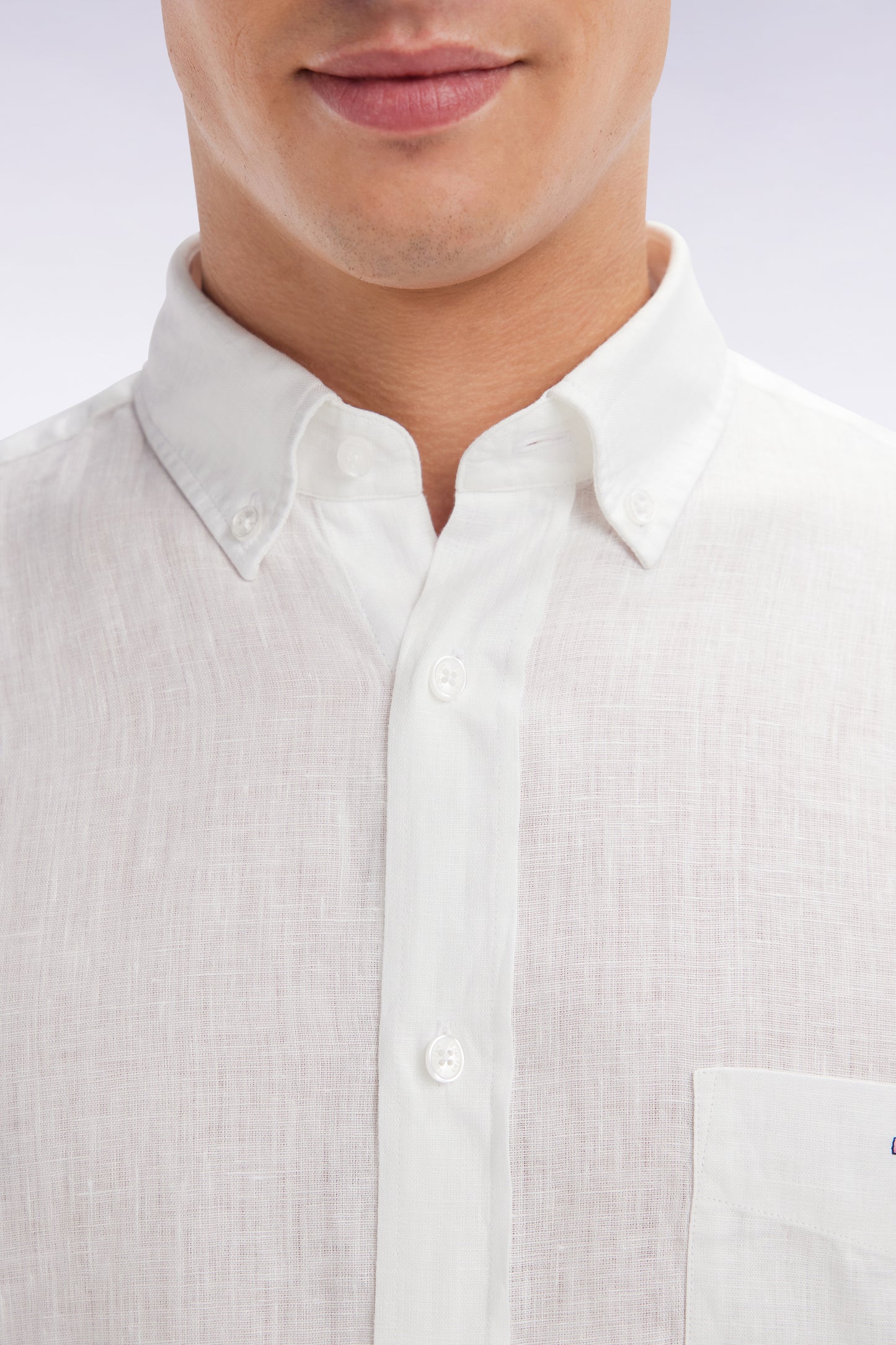 Chemise en lin blanc unie coupe droite