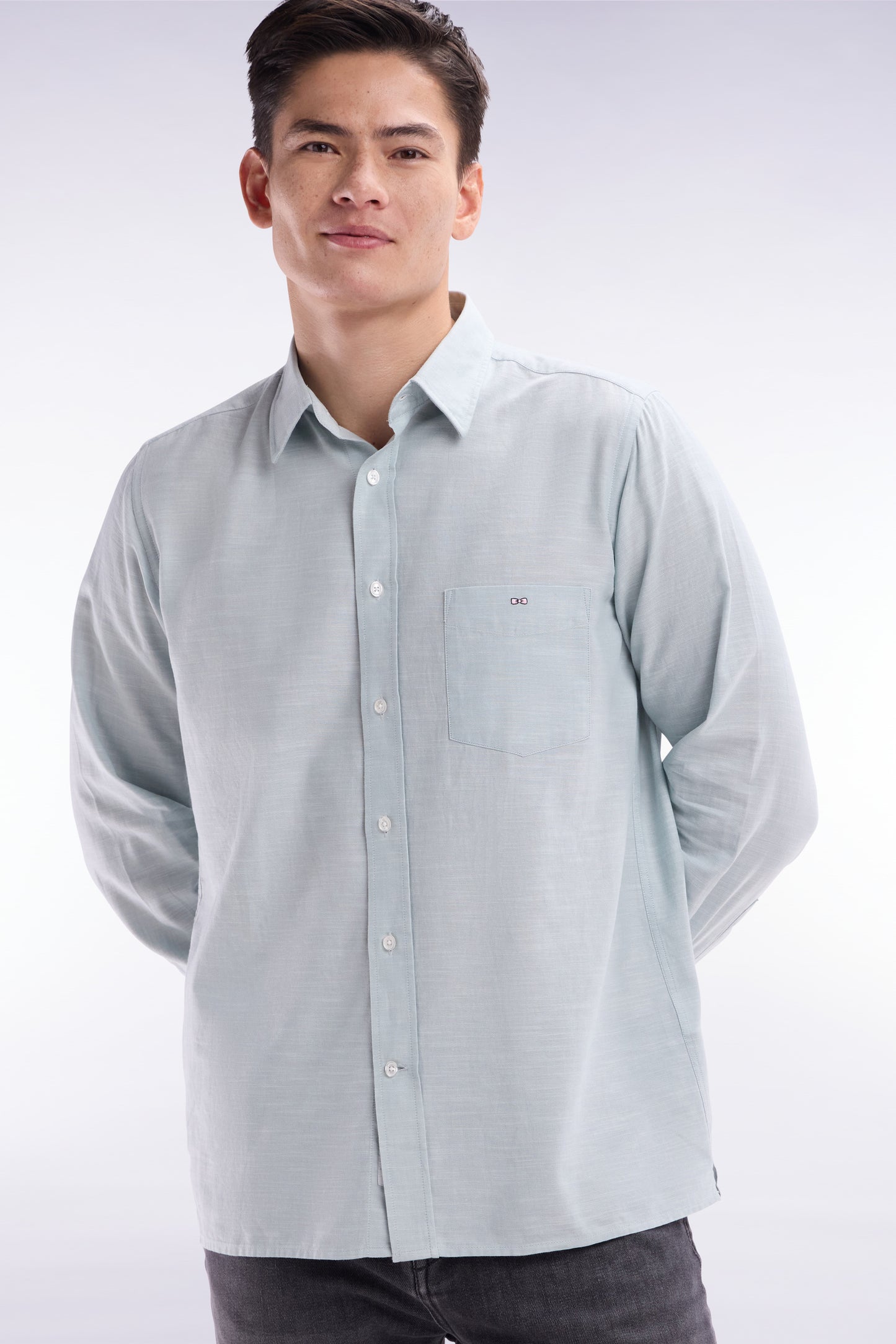 Chemise unie à poche plaquée en coton gris foncé