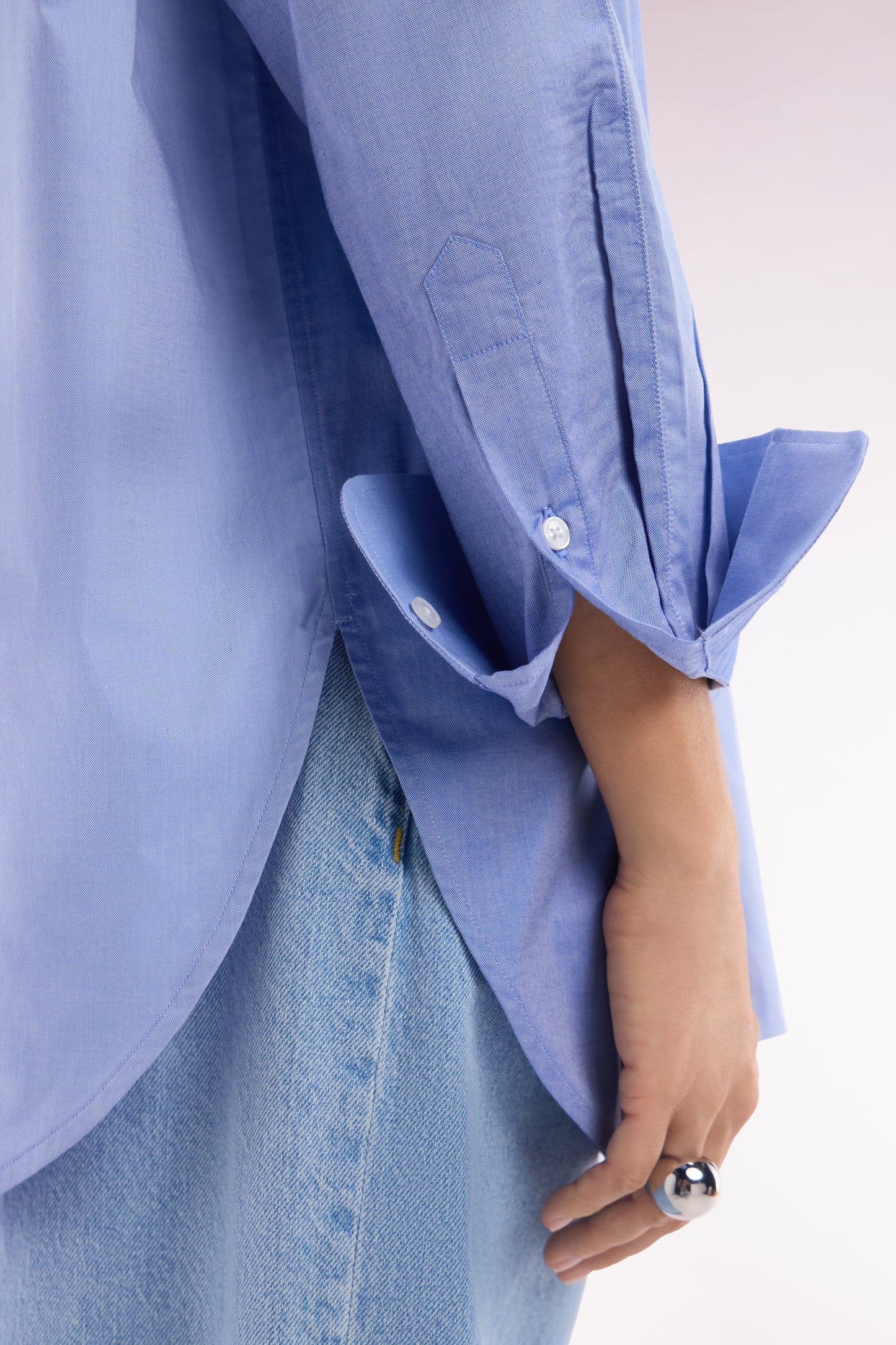 Oversized colorblock shirt in blue cotton poplin