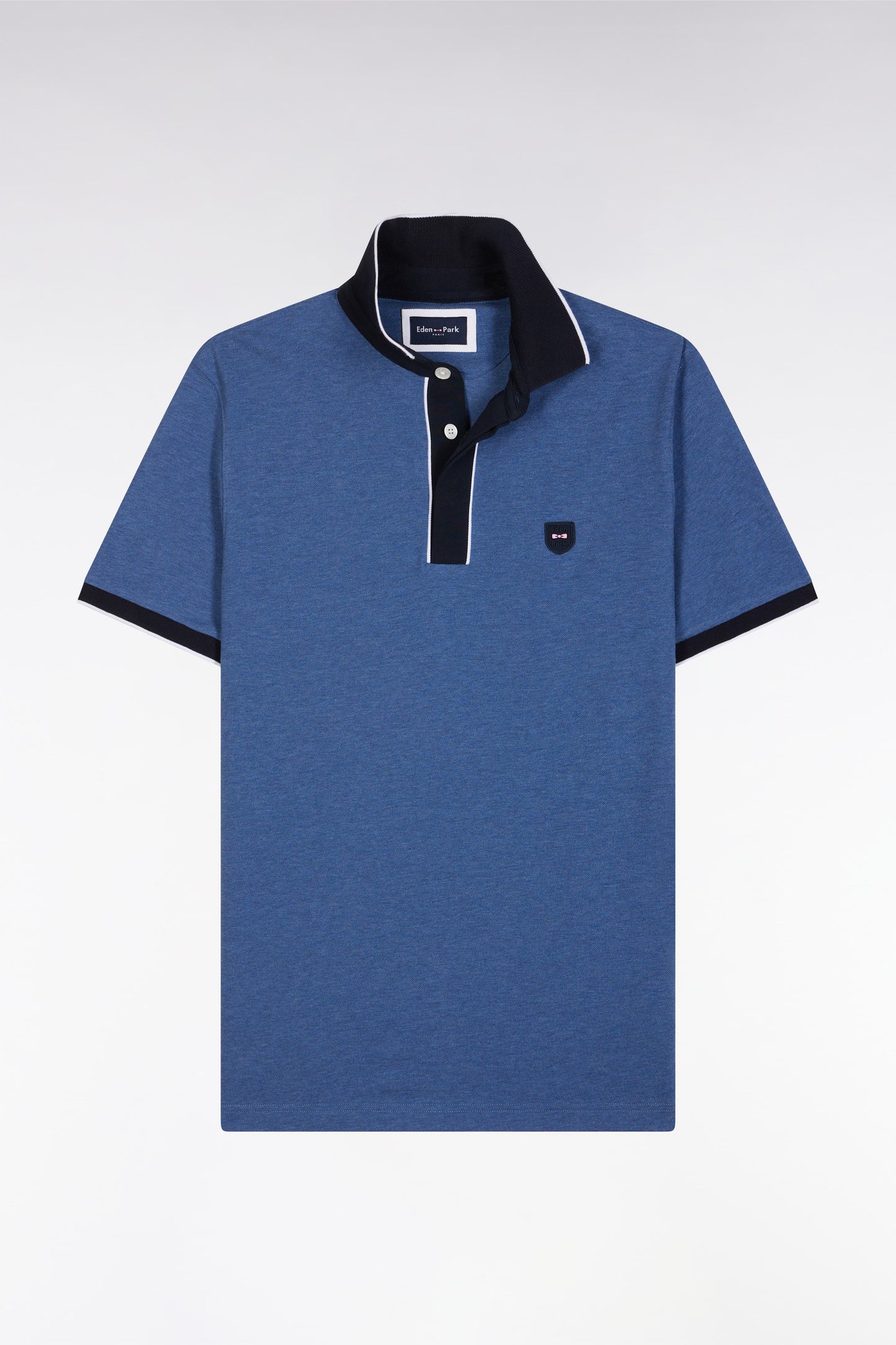 Polo uni à manches courtes en coton stretch bleu passepoil contrasté coupe ajustée