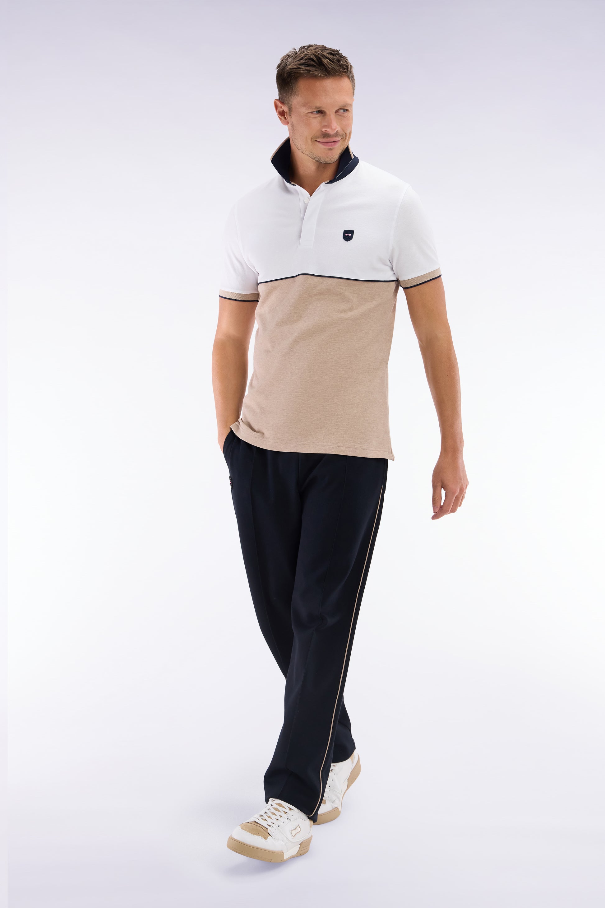 Polo à manches courtes en coton stretch bicolore beige coupe ajustée