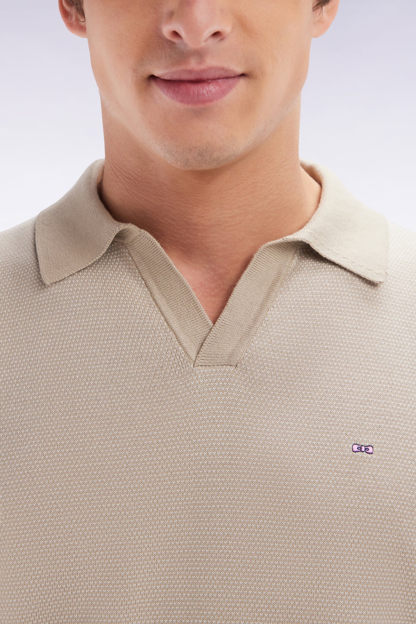 Pull col polo en coton beige coupe droite