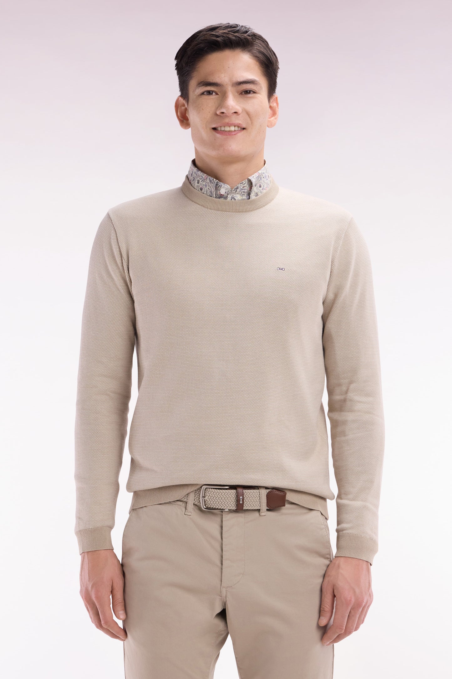 Pull en coton à col rond en coton beige coupe droite