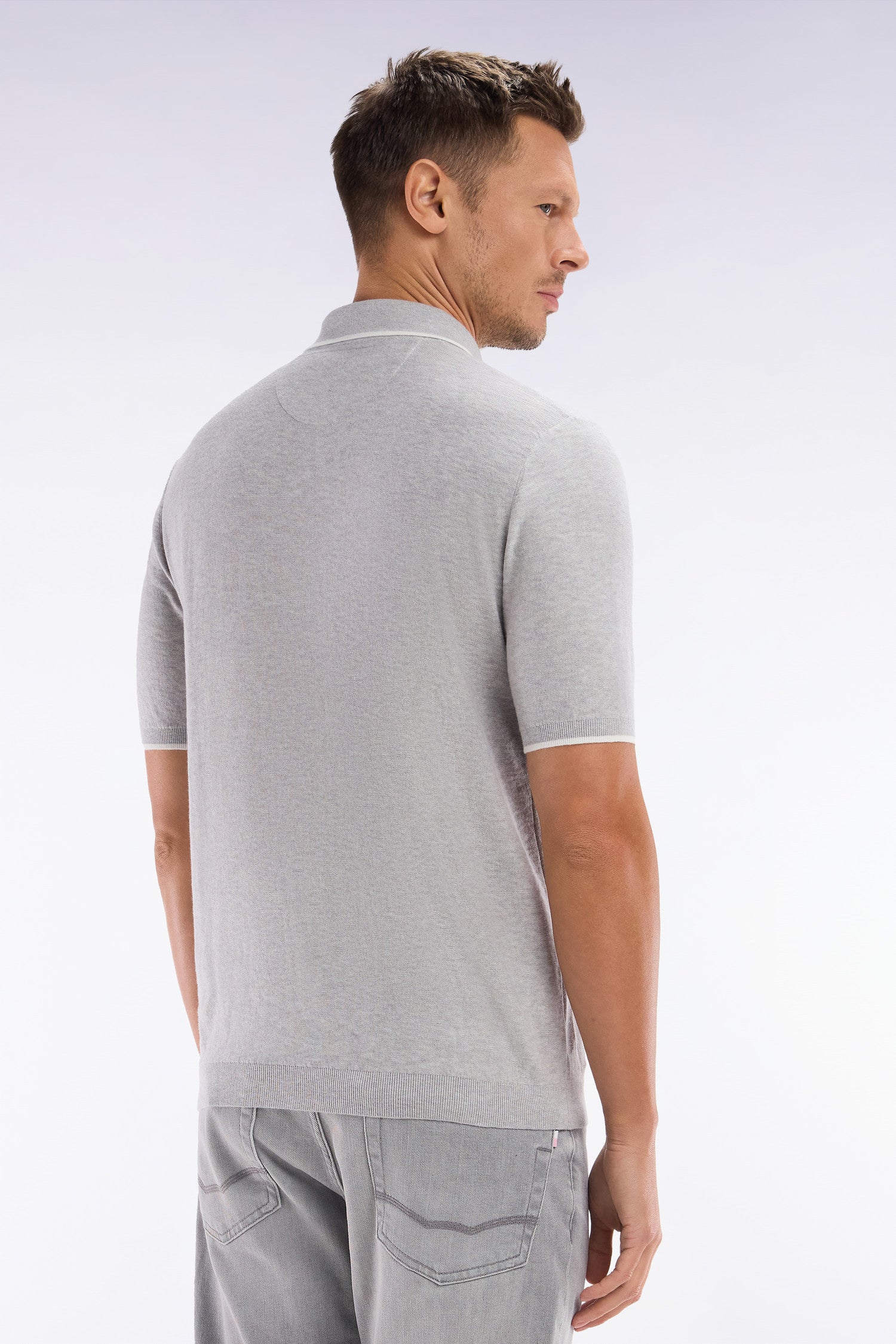 Pull col polo en coton biologique et cachemire gris coupe droite