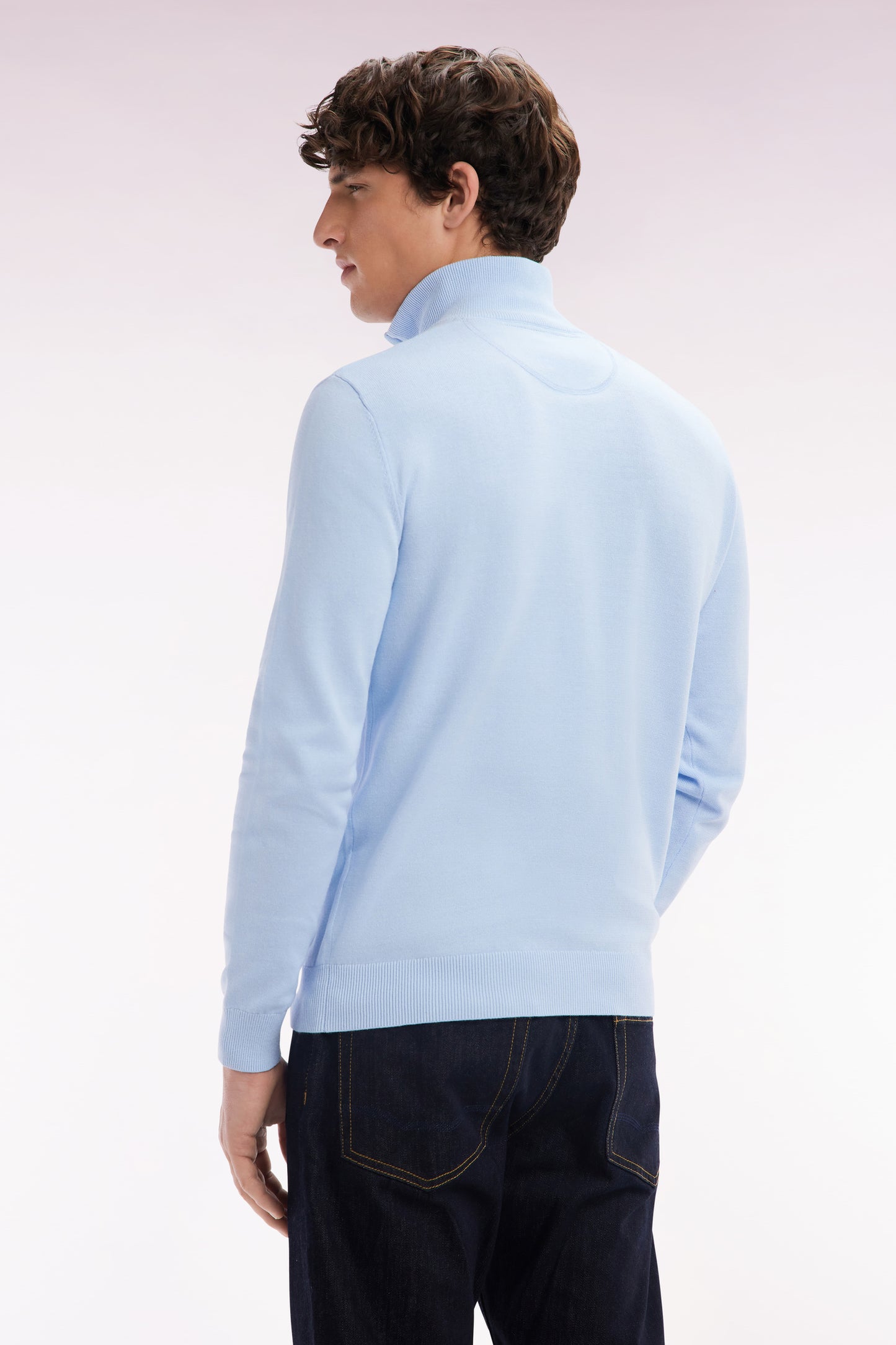 Straight-fit sky blue cotton trucker collar jumper