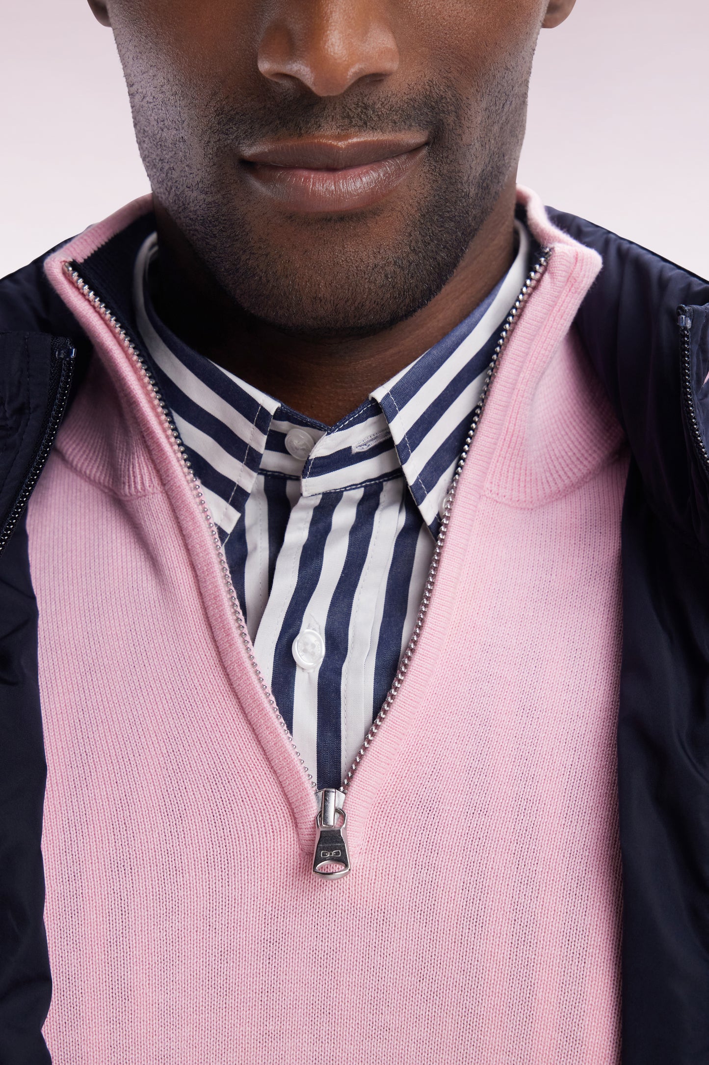 Straight-fit pink cotton trucker collar jumper