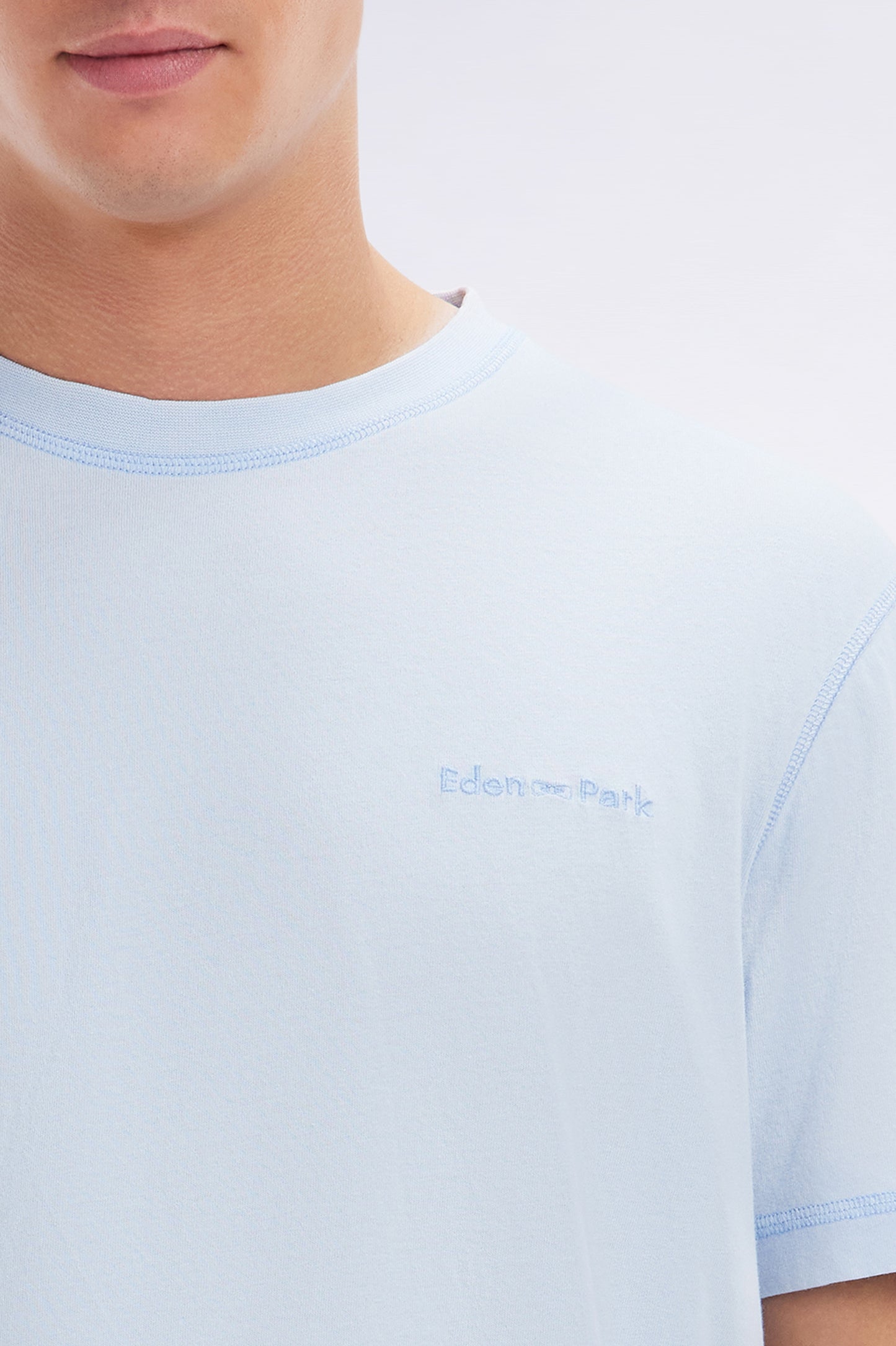 T-shirt en coton ciel surteint coupe décontractée