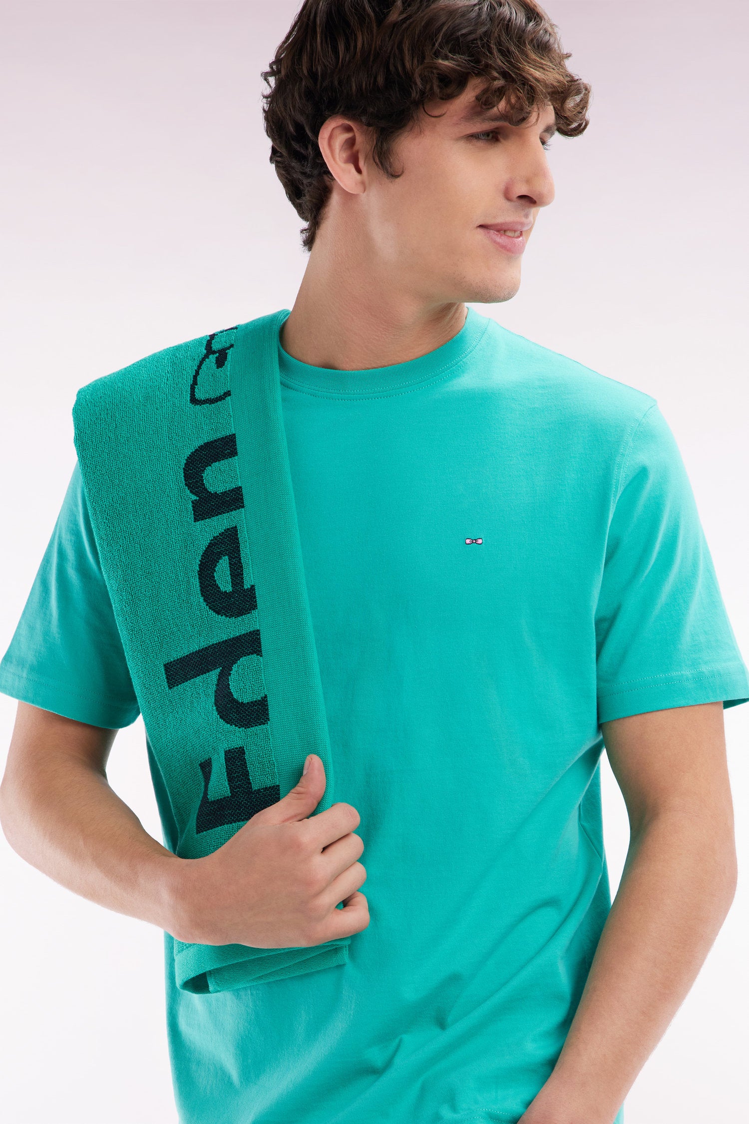 T-shirt en coton Pima vert broderie dos coupe droite