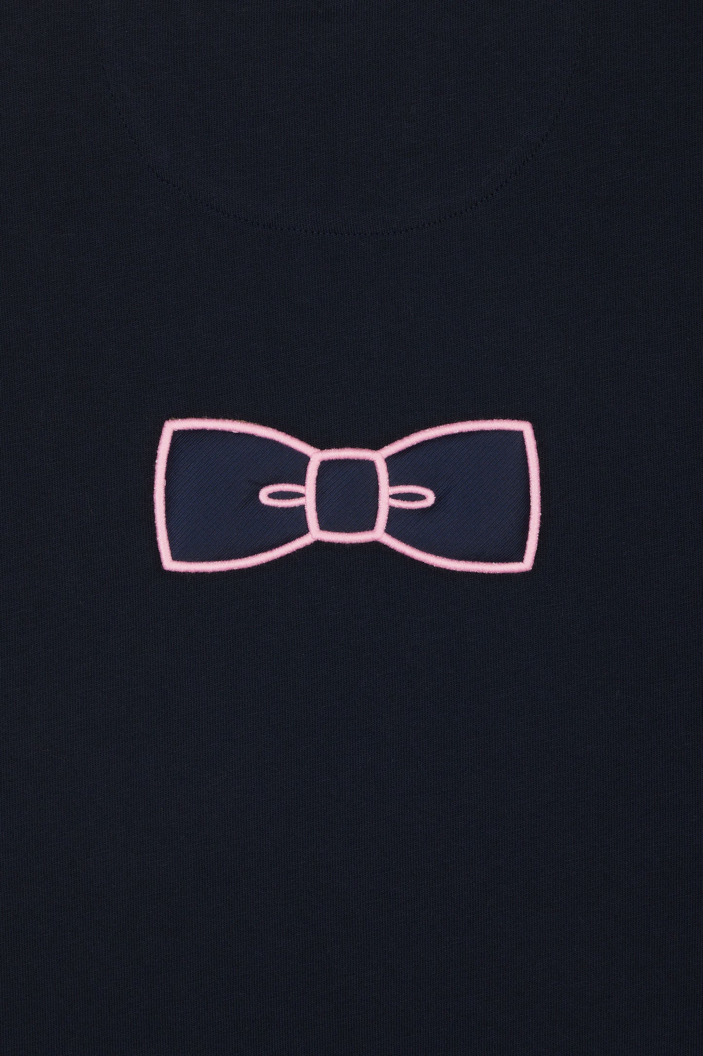 Straight-fit navy cotton T-shirt with embroidery and bow tie badge