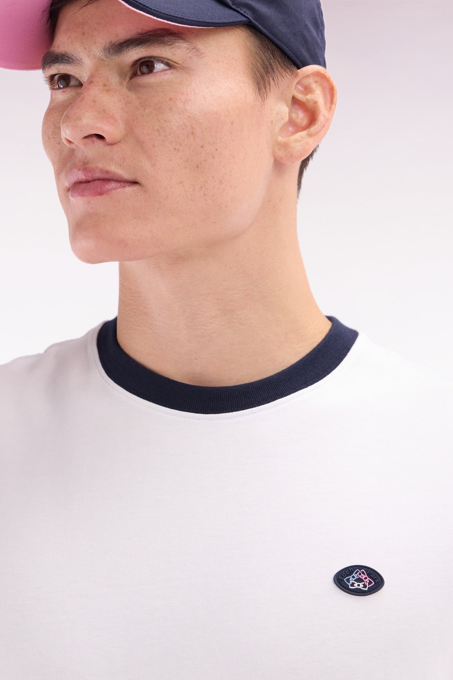 Straight-fit white cotton embroidered colorblock t-shirt