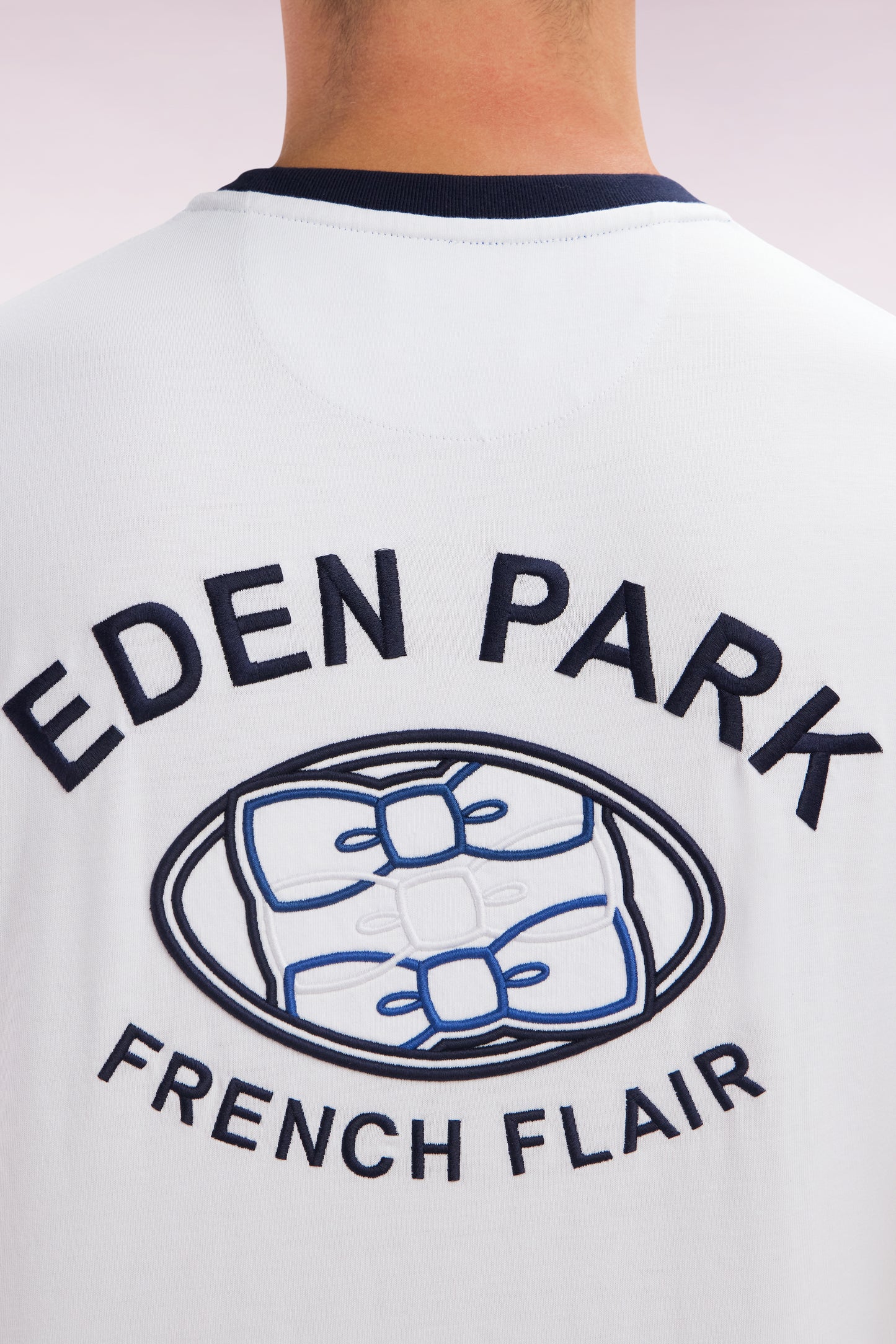 Straight-fit white and navy cotton T-shirt with back embroidery