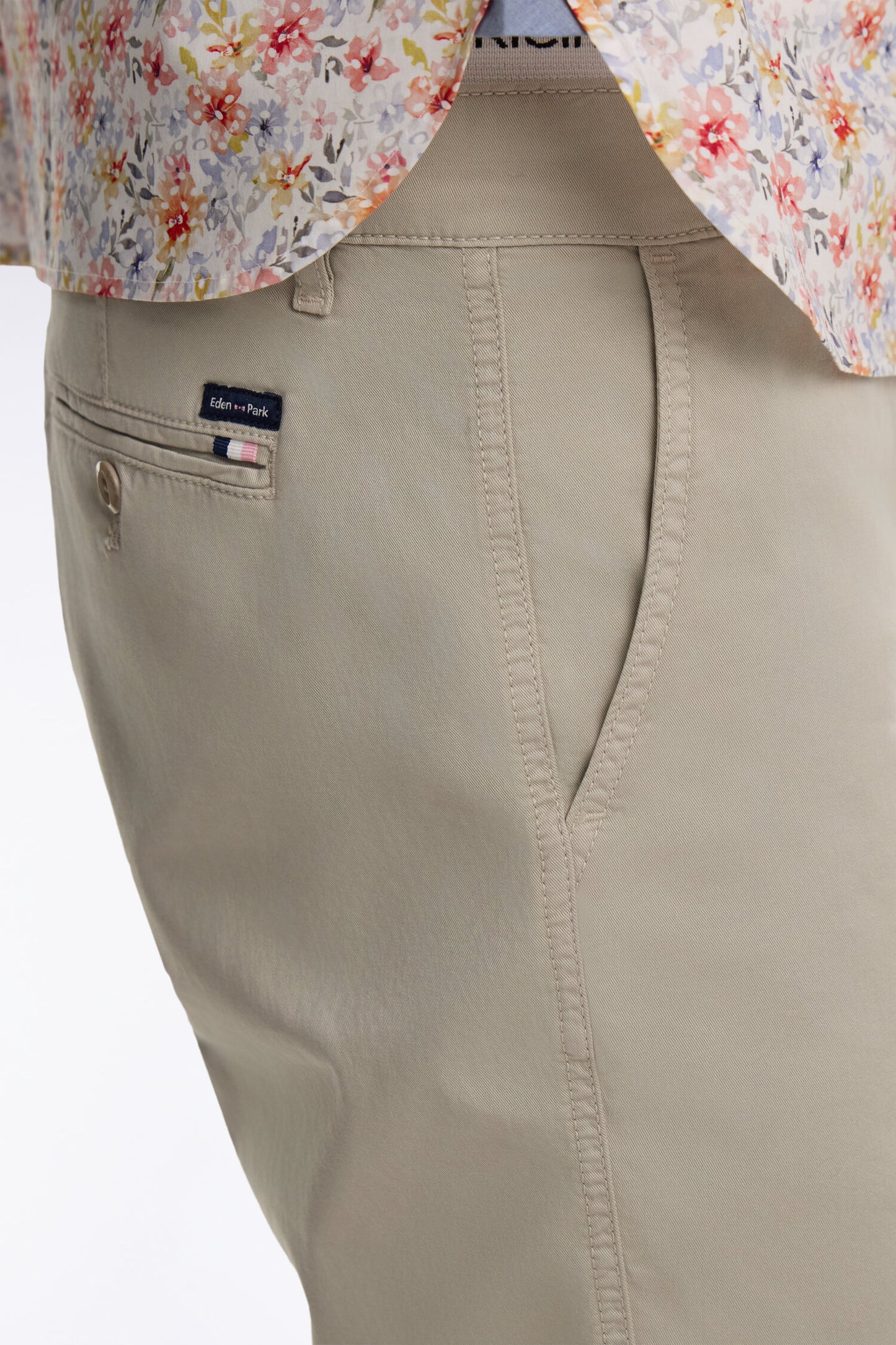 Bermuda chino en gabardine stretch gris clair