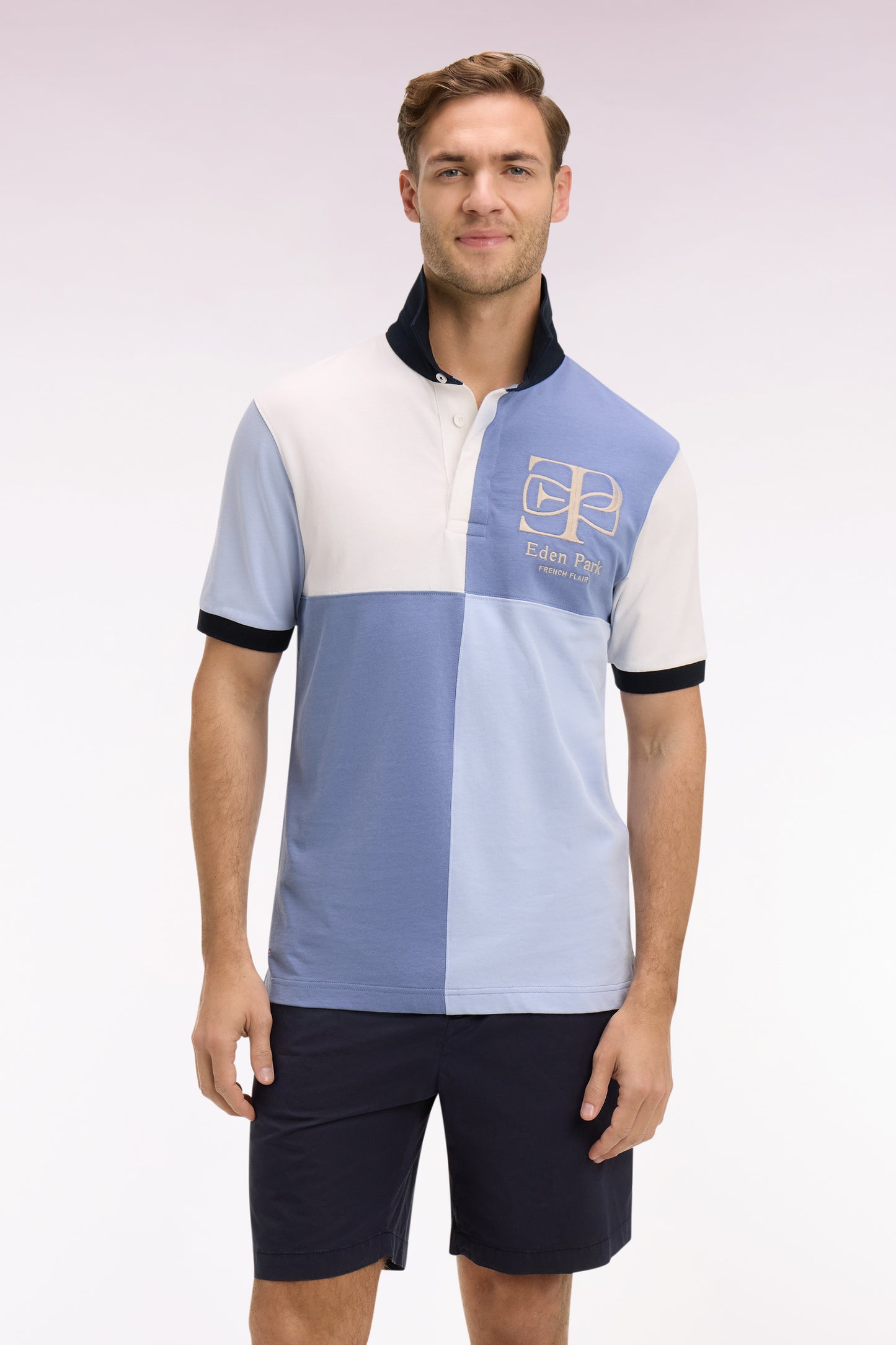 Maillot à manches courtes bleu découpes cadran et broderie coupe regular