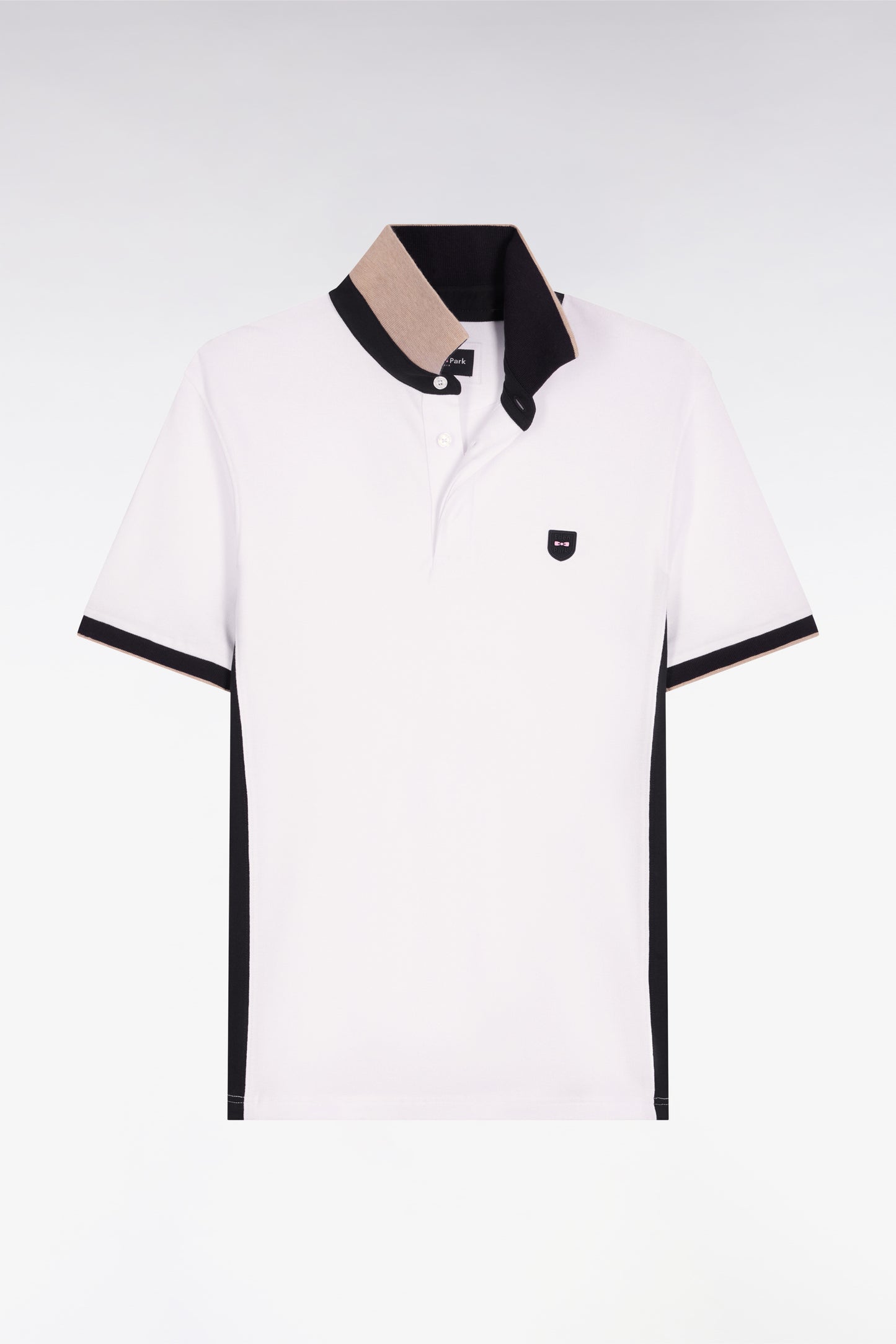 Polo manches courtes en coton blanc et découpes marine coupe slim