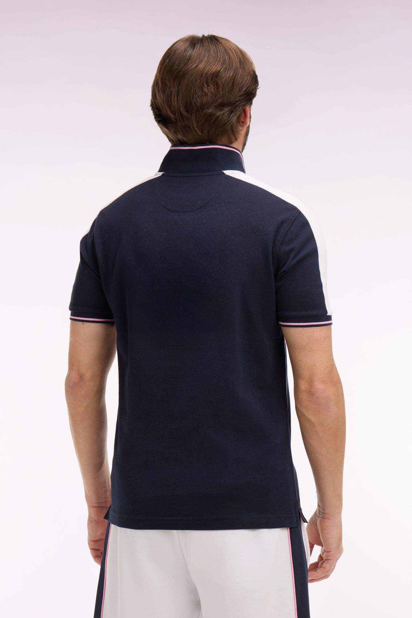 Polo à manches courtes en piqué coton marine coupé cousu