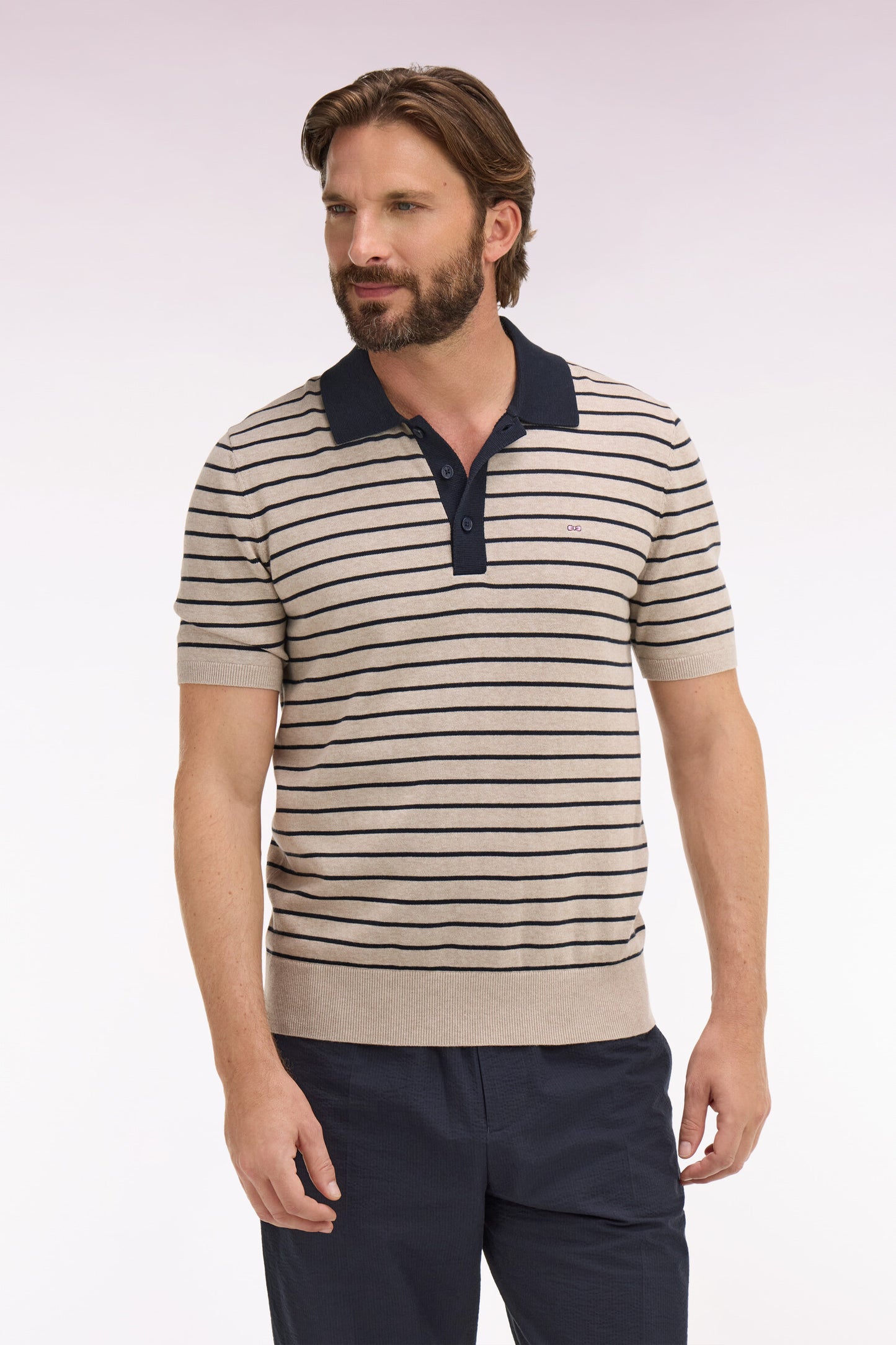 Pull manches courtes à col polo en coton beige rayé