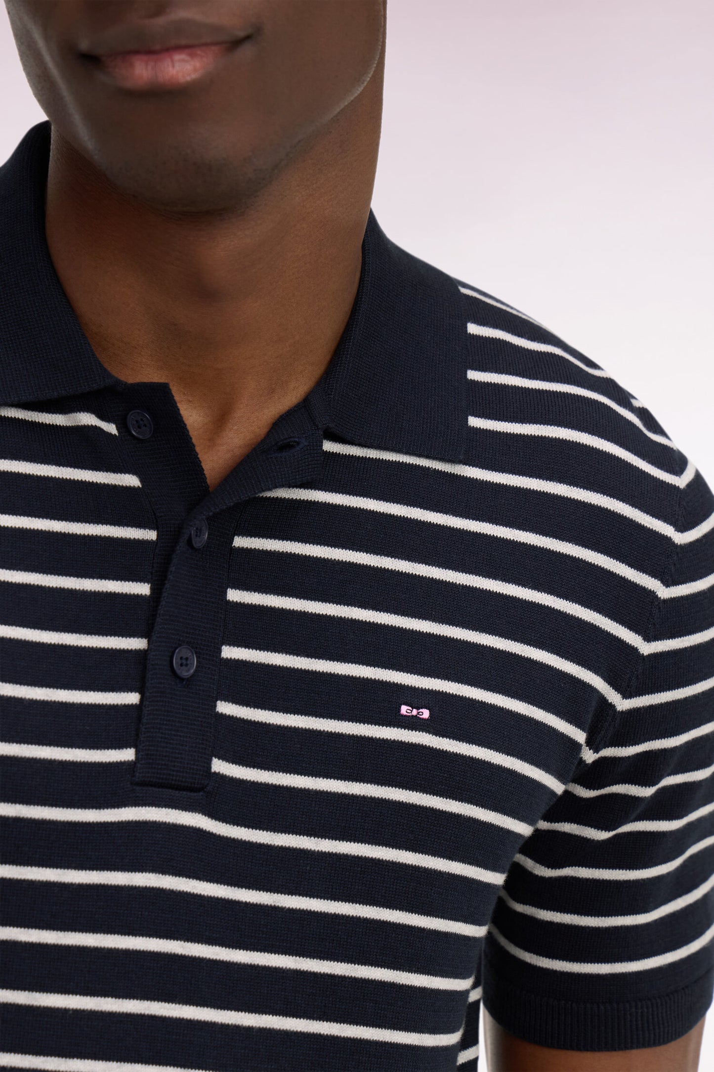 Short-sleeved polo collar sweater in gray striped cotton
