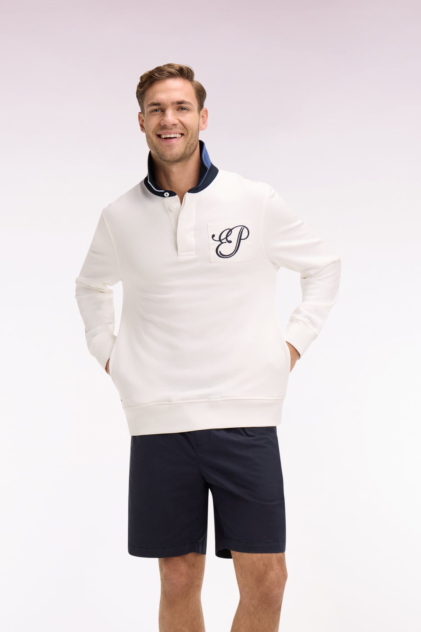 Sweatshirt à col maillot en molleton écru brodé coupe regular