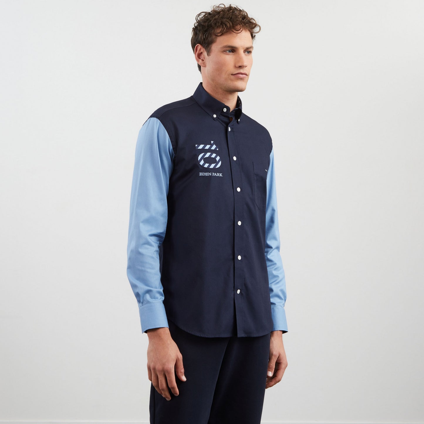 Chemise bleu colorblock à broderie n°10