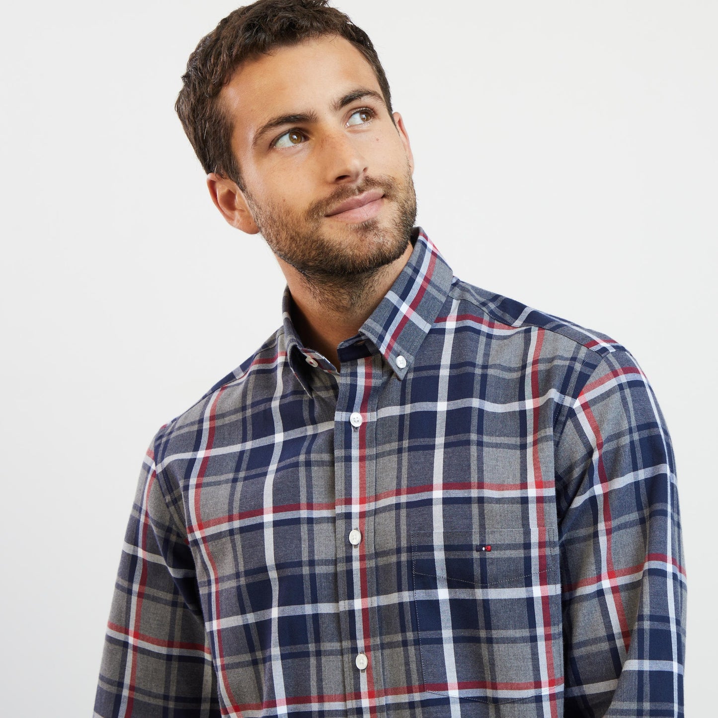 Chemise rouge à motif carreaux